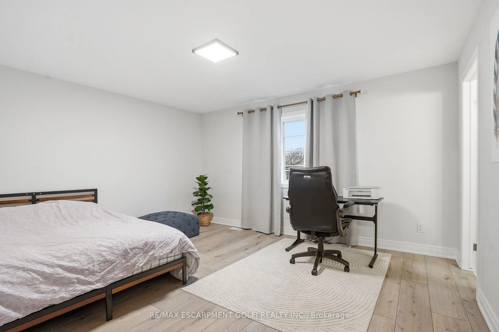 Photo 17 of 121 Moffatt Street, St. Catharines, Oakdale — HOMEH