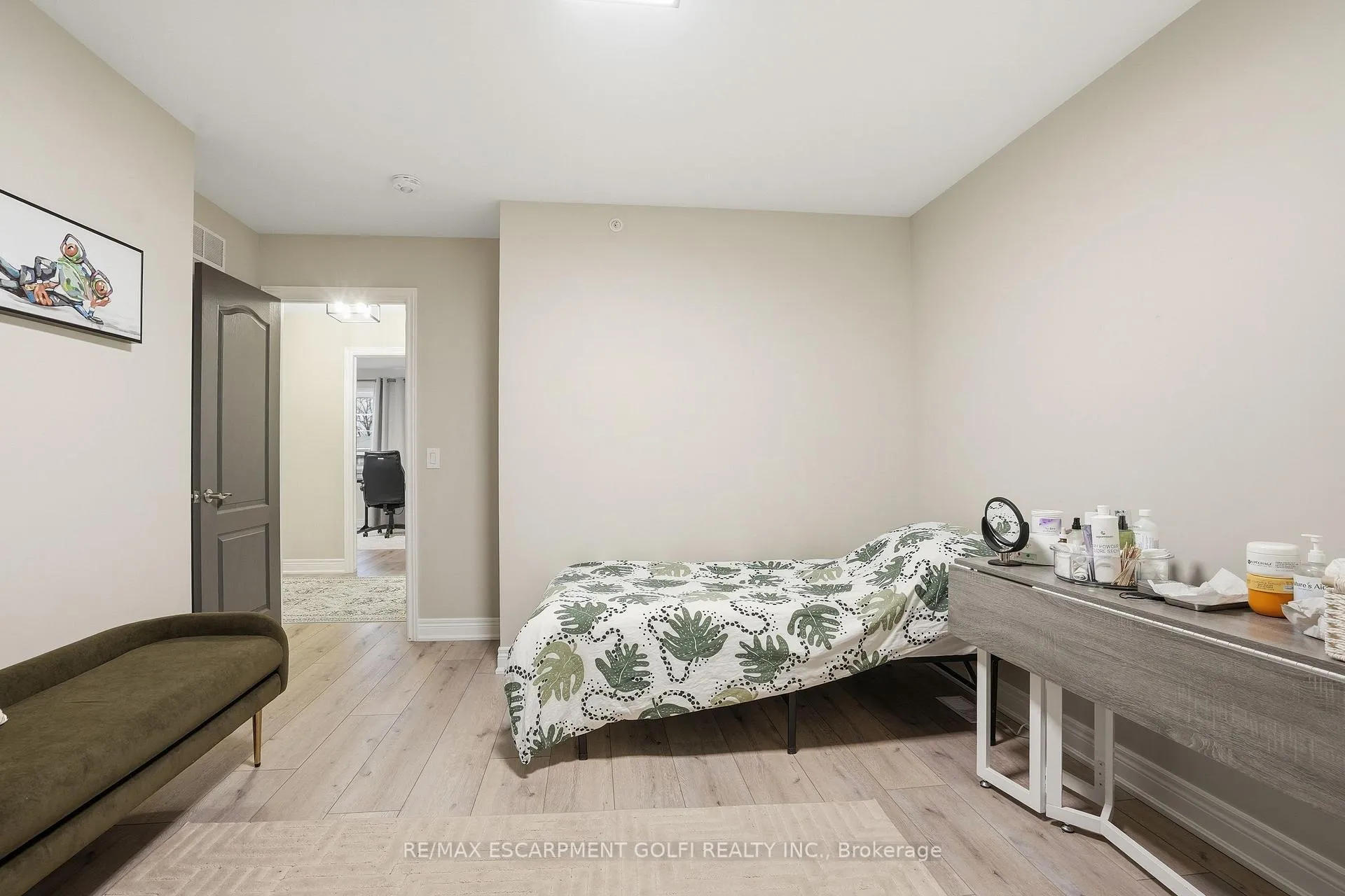 Photo 22 of 121 Moffatt Street, St. Catharines, Oakdale — HOMEH