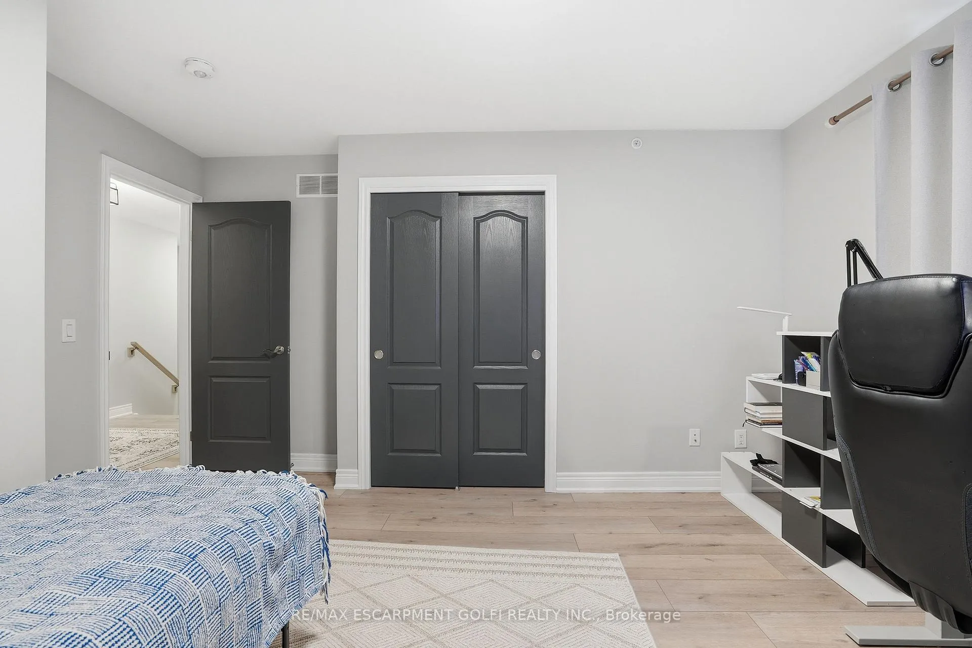 Photo 24 of 121 Moffatt Street, St. Catharines, Oakdale — HOMEH