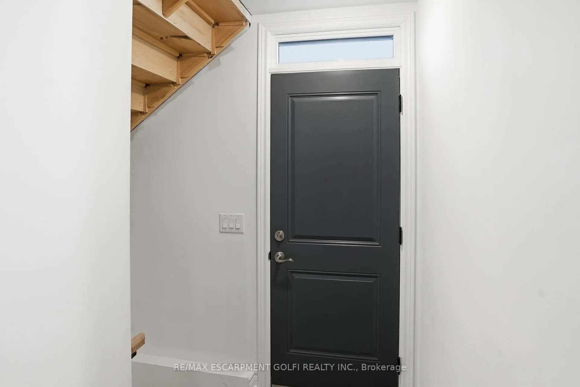 Photo 27 of 121 Moffatt Street, St. Catharines, Oakdale — HOMEH