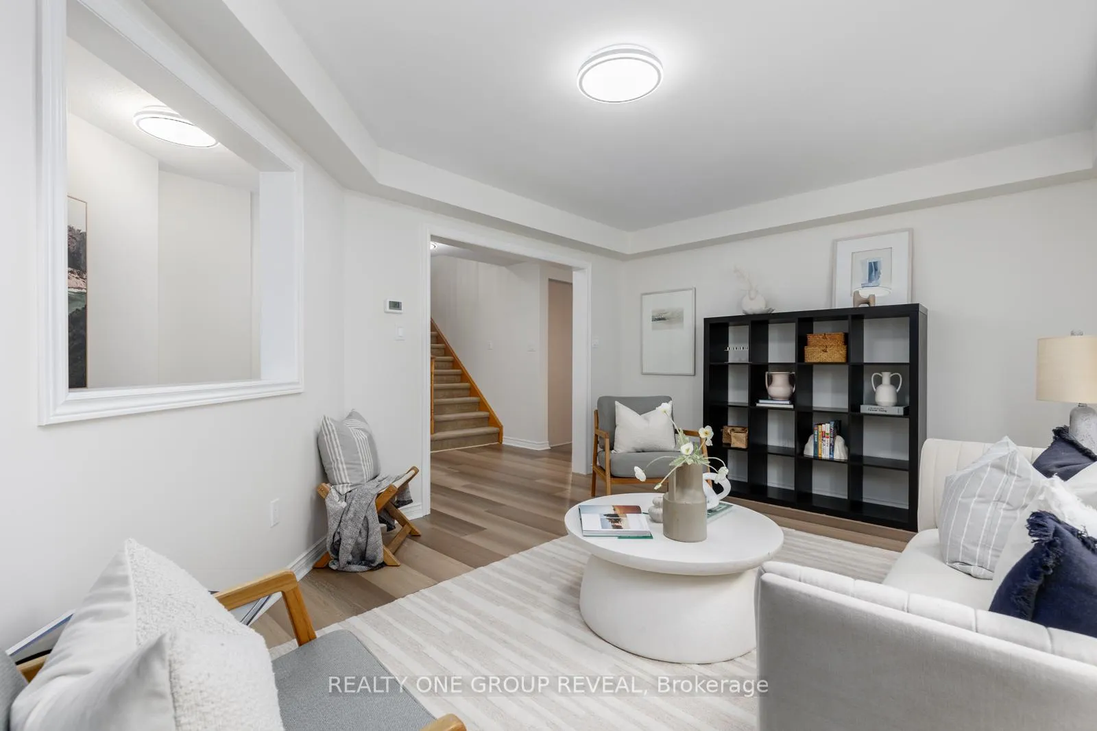 Photo 4 of 28 Robert Attersley Drive W, Whitby, Taunton North — HOMEH