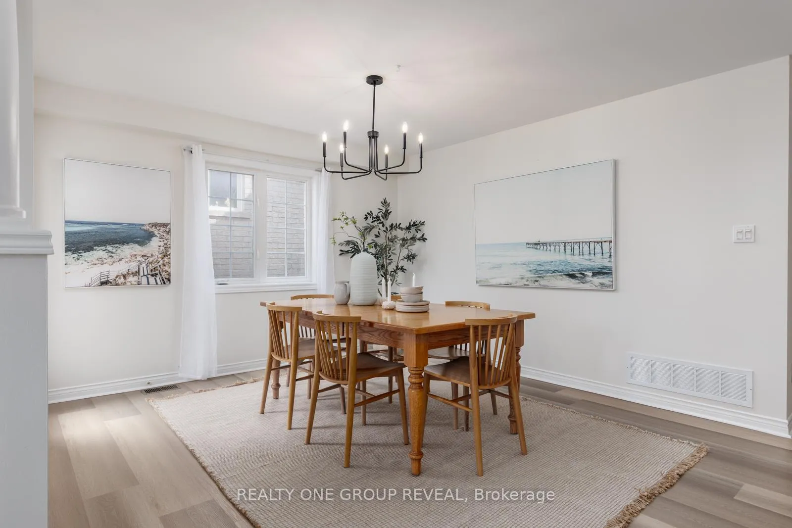 Photo 15 of 28 Robert Attersley Drive W, Whitby, Taunton North — HOMEH