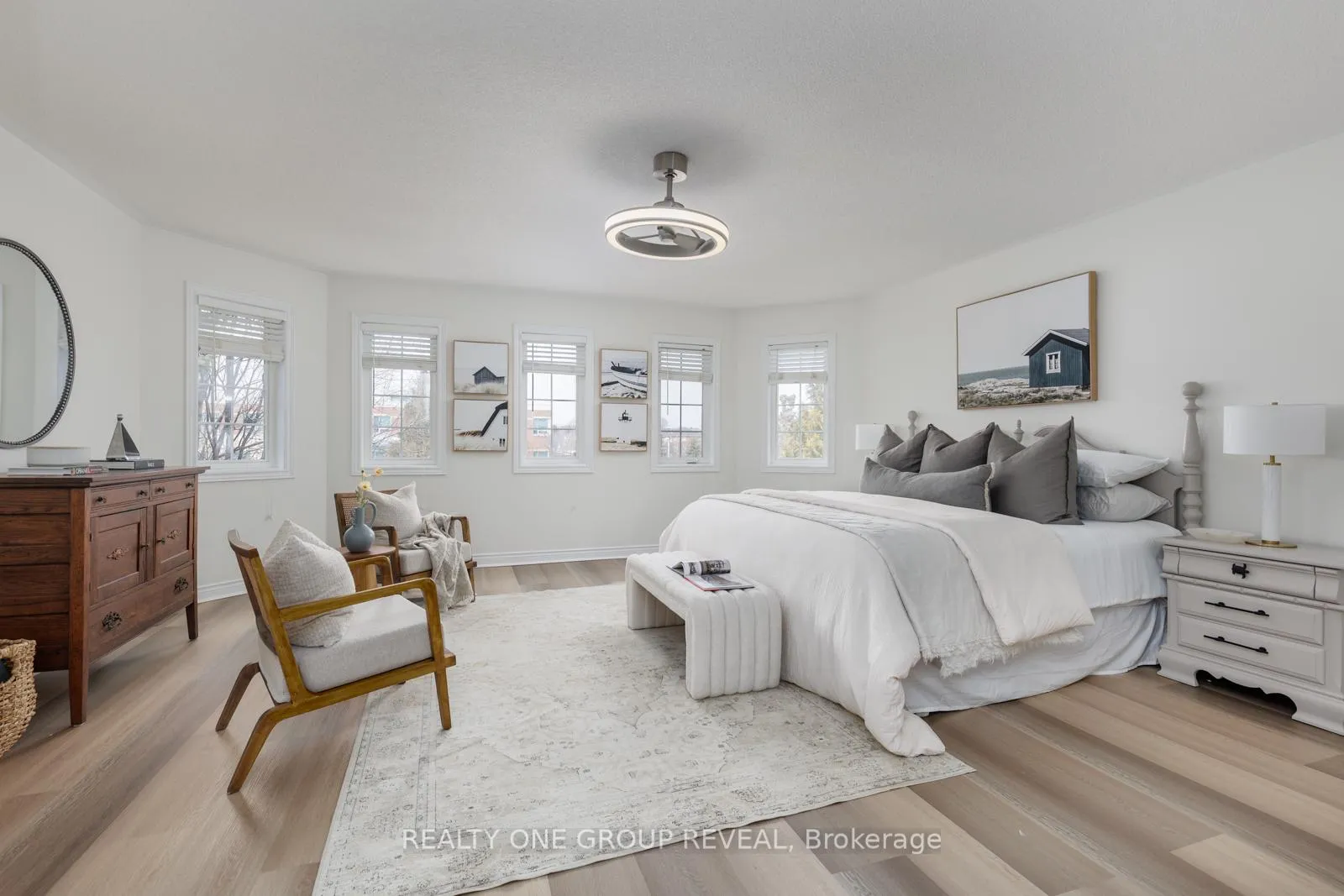 Photo 17 of 28 Robert Attersley Drive W, Whitby, Taunton North — HOMEH