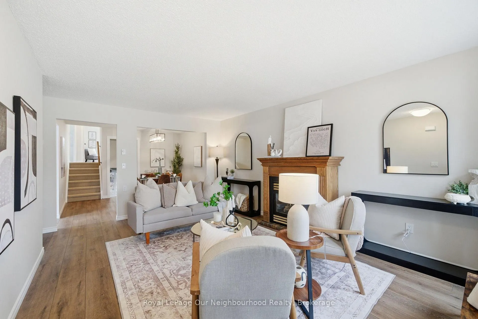 Photo 4 of 81 Hart Boulevard, Clarington, Newcastle — HOMEH