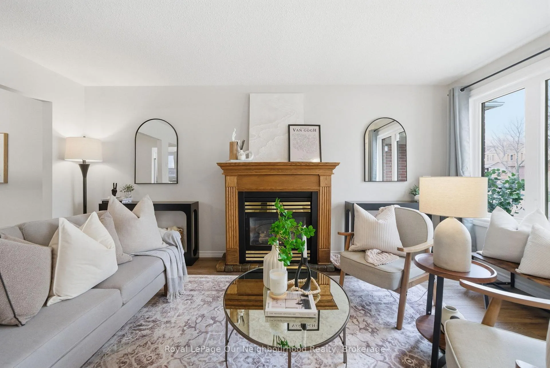 Photo 5 of 81 Hart Boulevard, Clarington, Newcastle — HOMEH