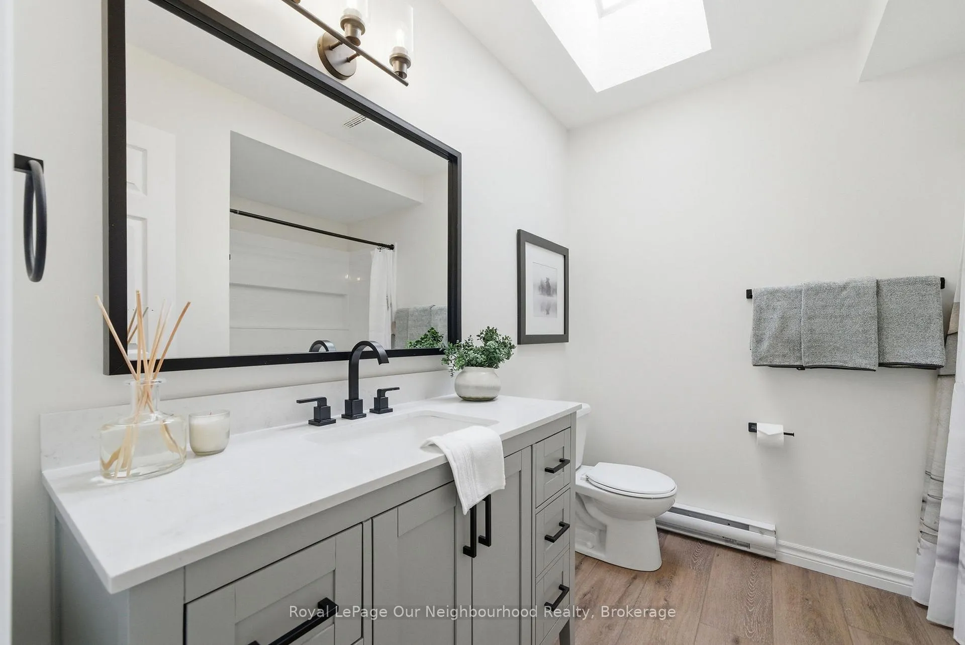 Photo 22 of 81 Hart Boulevard, Clarington, Newcastle — HOMEH