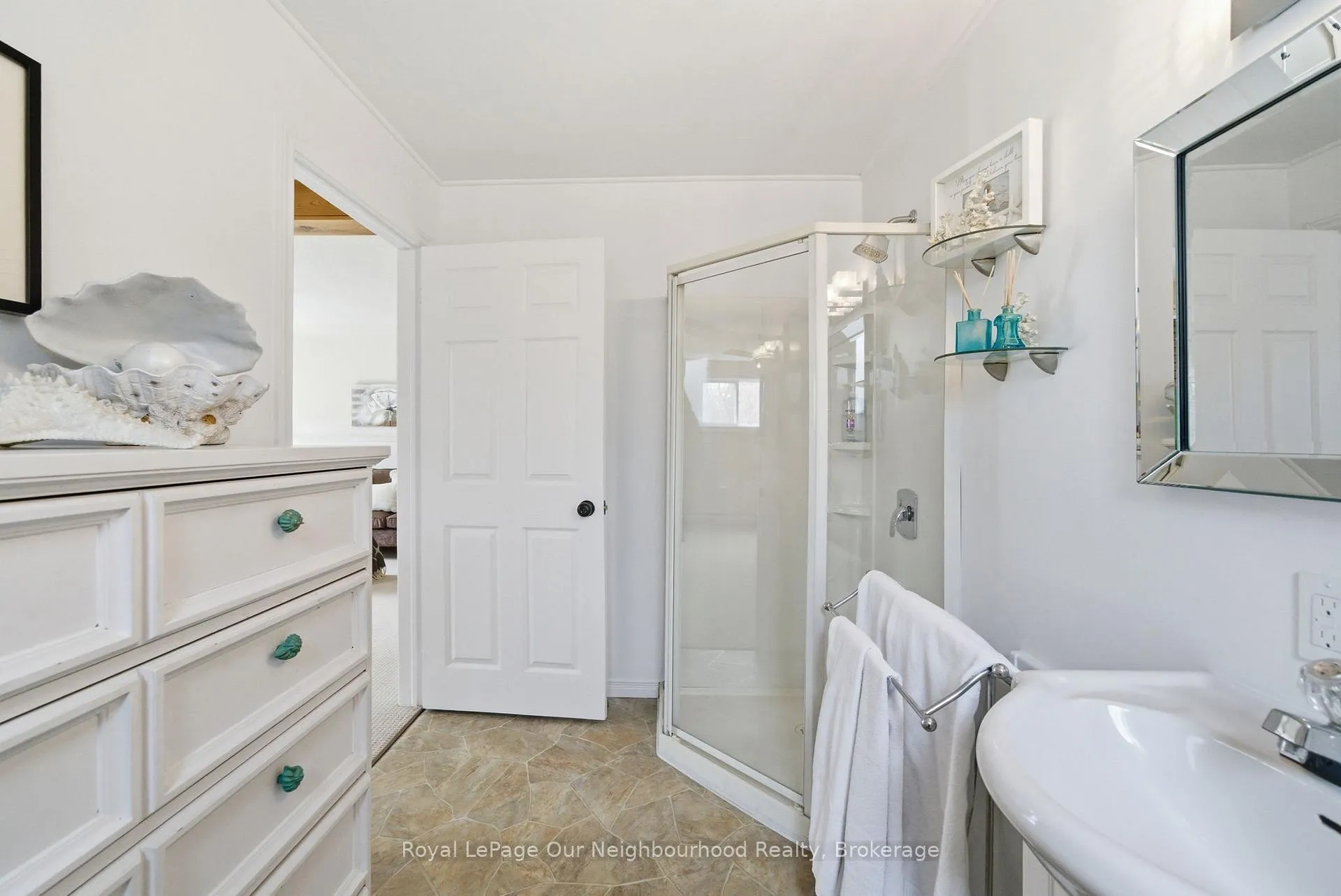 Photo 35 of 81 Hart Boulevard, Clarington, Newcastle — HOMEH