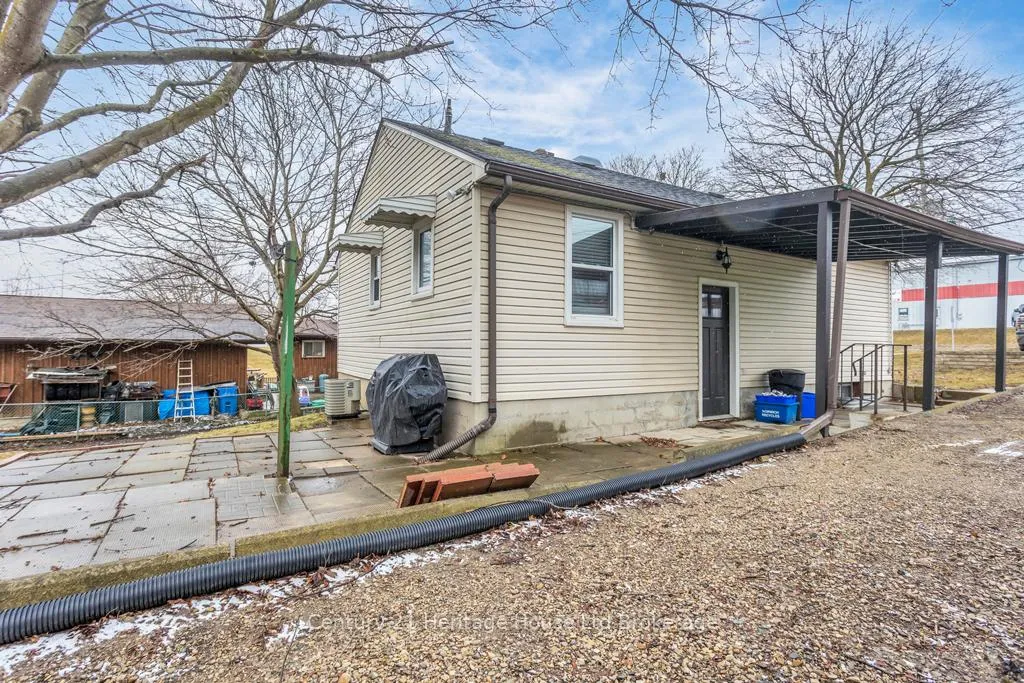 Photo 3 of 544980 Pattullo Avenue W, Norwich, Rural Norwich — HOMEH
