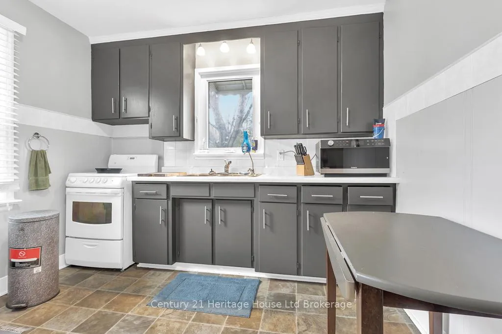 Photo 8 of 544980 Pattullo Avenue W, Norwich, Rural Norwich — HOMEH