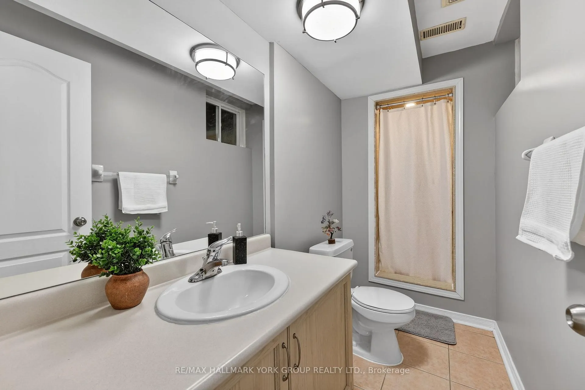 Photo 12 of 17 Lookout Street, Essa, Angus — HOMEH