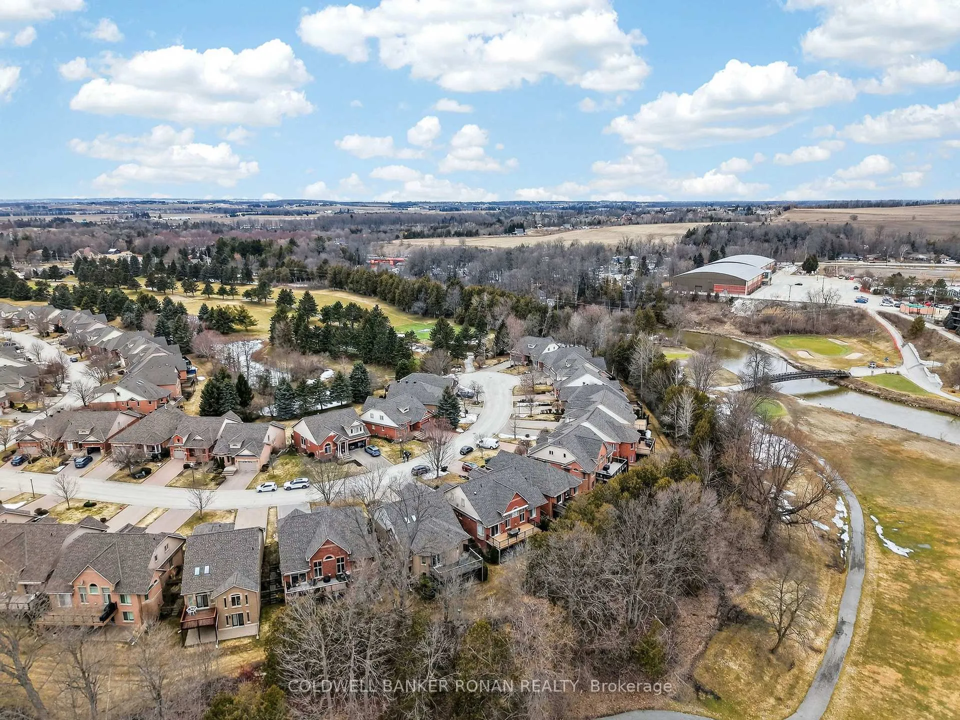 Photo 48 of 19 Bella Vista Trail, New Tecumseth, Rural New Tecumseth — HOMEH