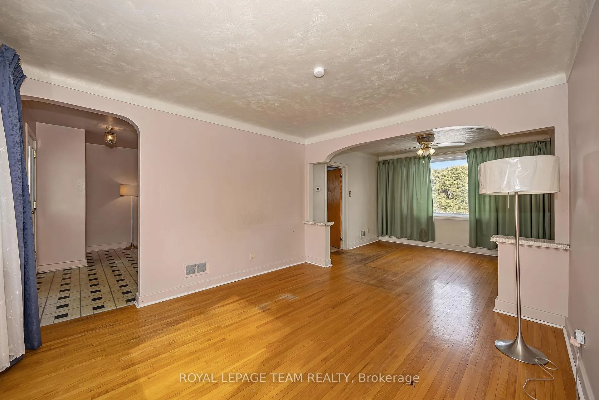 Photo 10 of 87 Ontario Street, Ottawa, Overbrook — HOMEH