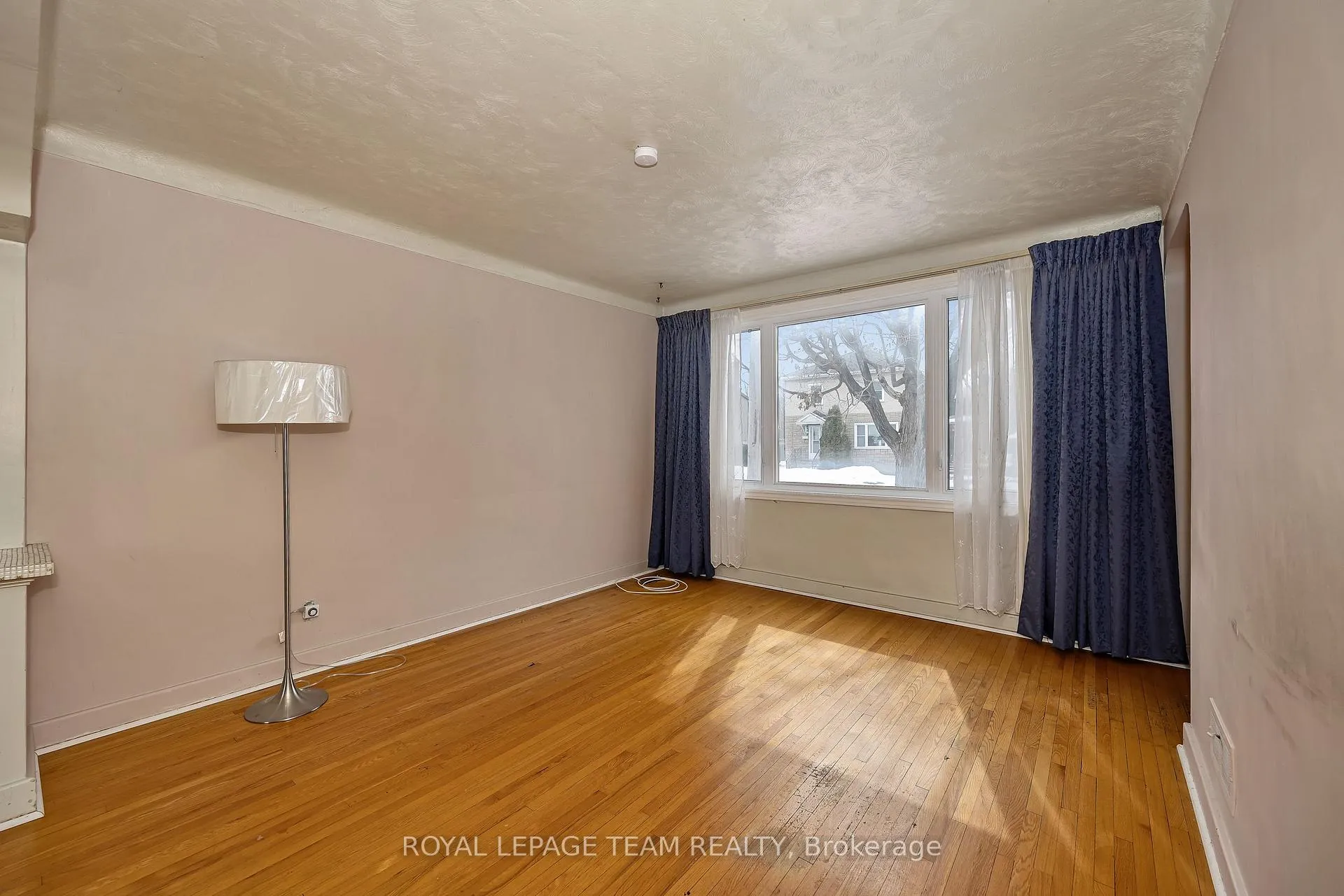 Photo 11 of 87 Ontario Street, Ottawa, Overbrook — HOMEH