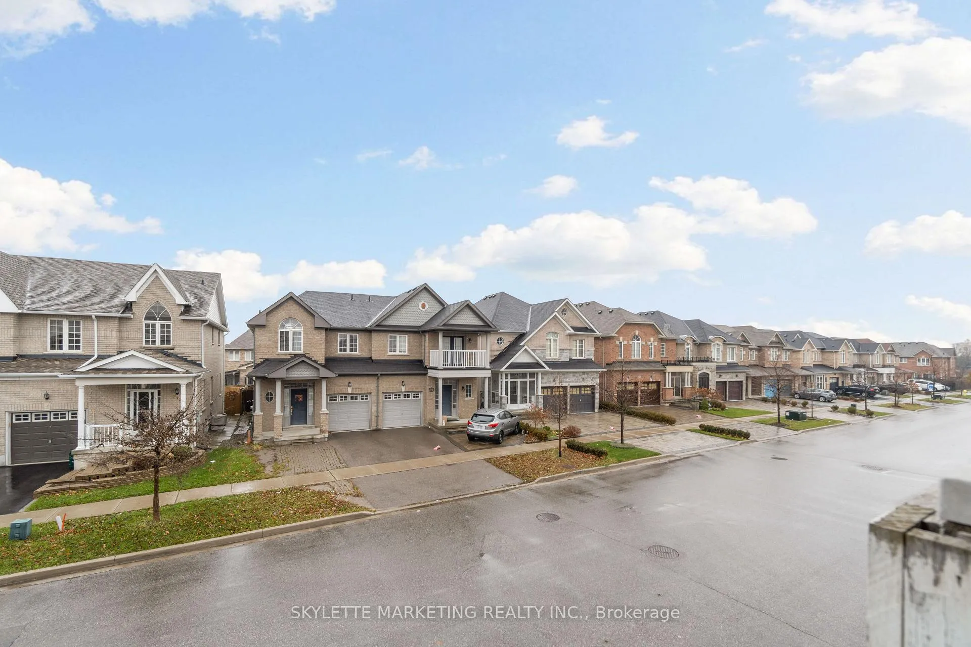Photo 23 of 377 Caboto Trail, Markham, Village Green-South Unionville — HOMEH