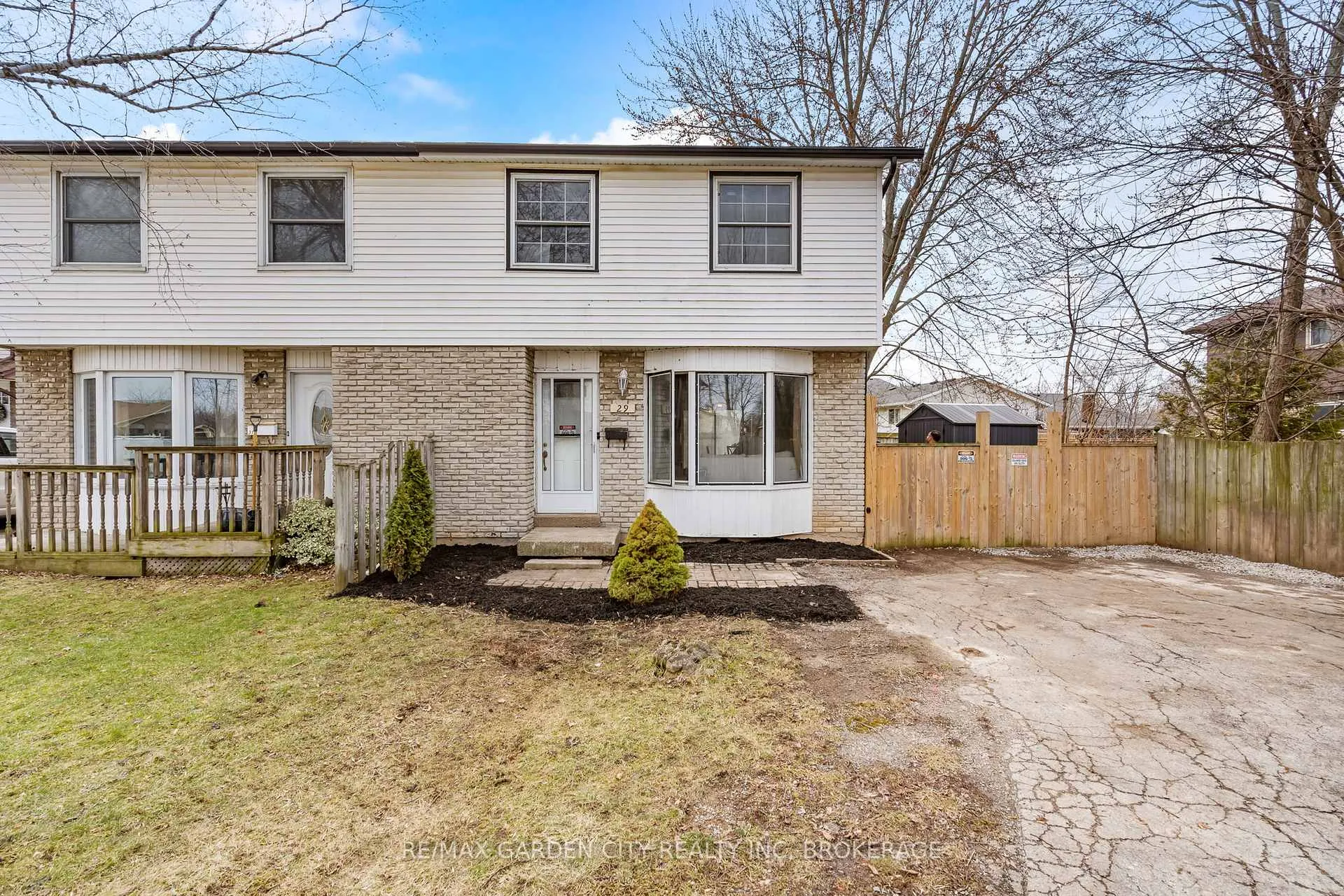Photo 1 of 29 Mcdougall Drive, Thorold, Confederation Heights — HOMEH