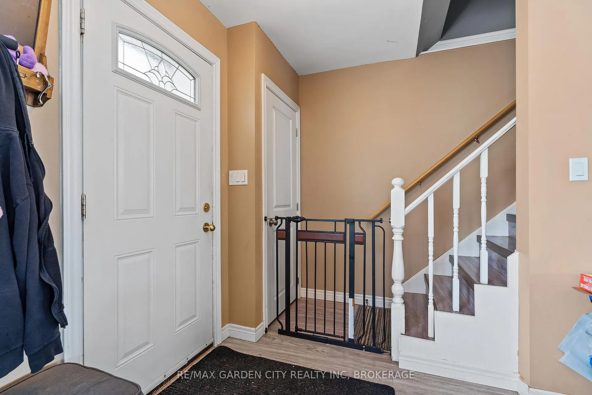Photo 3 of 29 Mcdougall Drive, Thorold, Confederation Heights — HOMEH