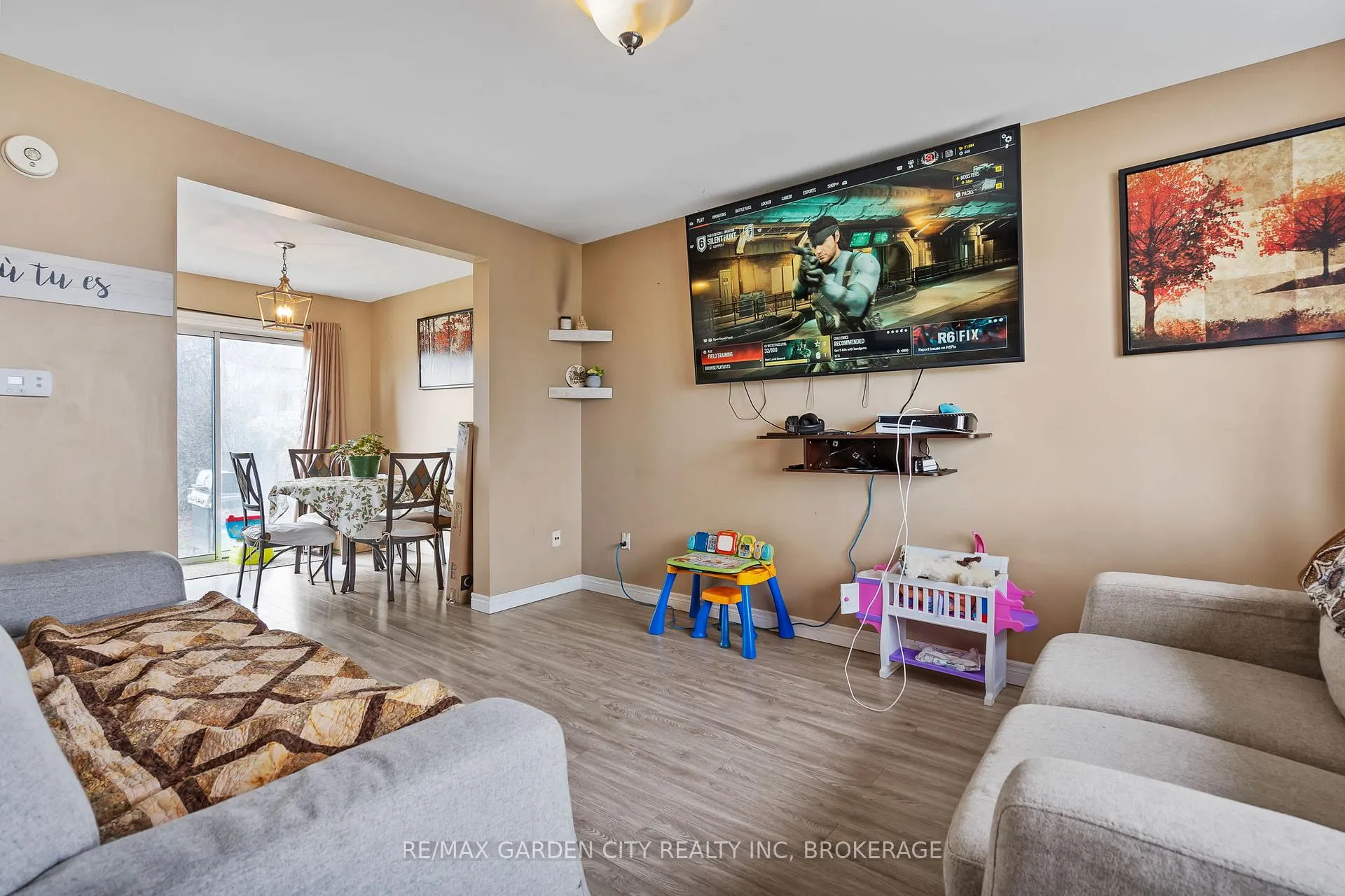 Photo 5 of 29 Mcdougall Drive, Thorold, Confederation Heights — HOMEH
