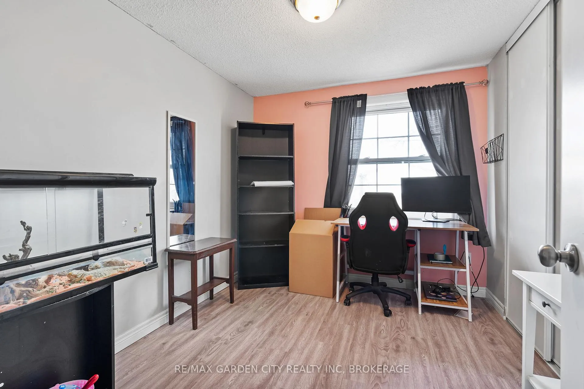 Photo 14 of 29 Mcdougall Drive, Thorold, Confederation Heights — HOMEH