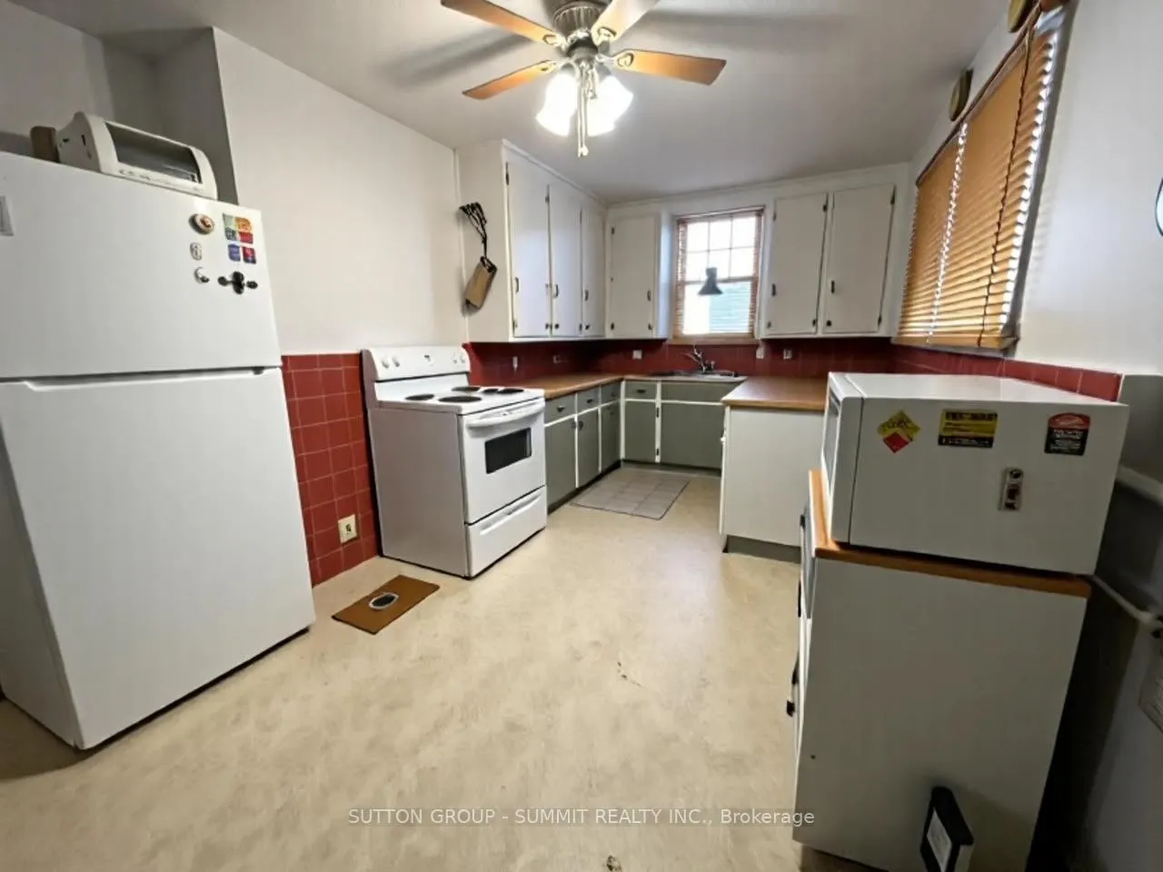 Photo 2 of Unit Upper Unit, 16 Kingsway Drive, Hamilton, Durand — HOMEH