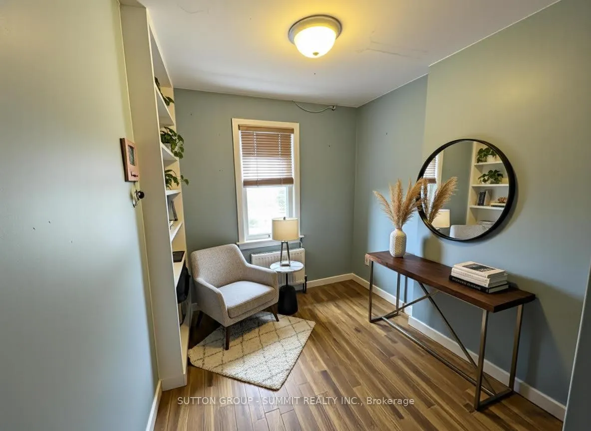Photo 4 of Unit Upper Unit, 16 Kingsway Drive, Hamilton, Durand — HOMEH