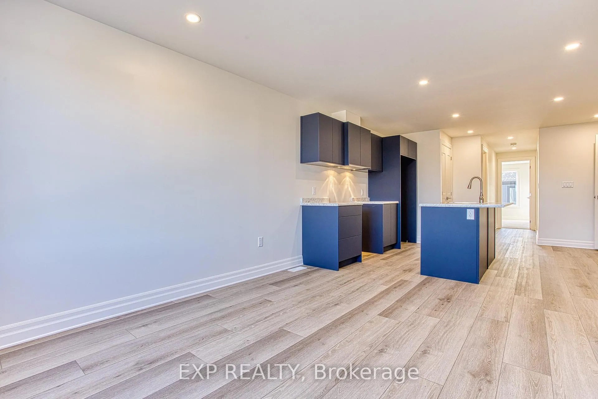 Photo 8 of Unit Upper, 7497 Marvel Drive, Niagara Falls, Brown — HOMEH