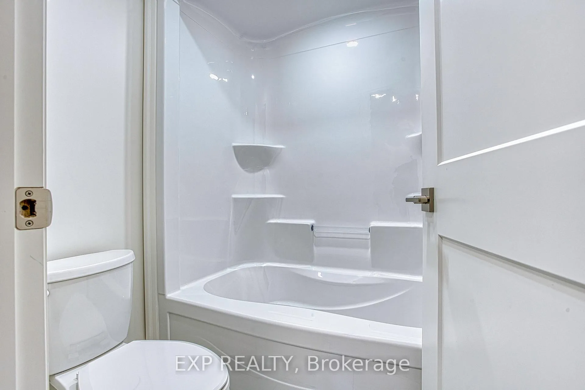 Photo 18 of Unit Upper, 7497 Marvel Drive, Niagara Falls, Brown — HOMEH