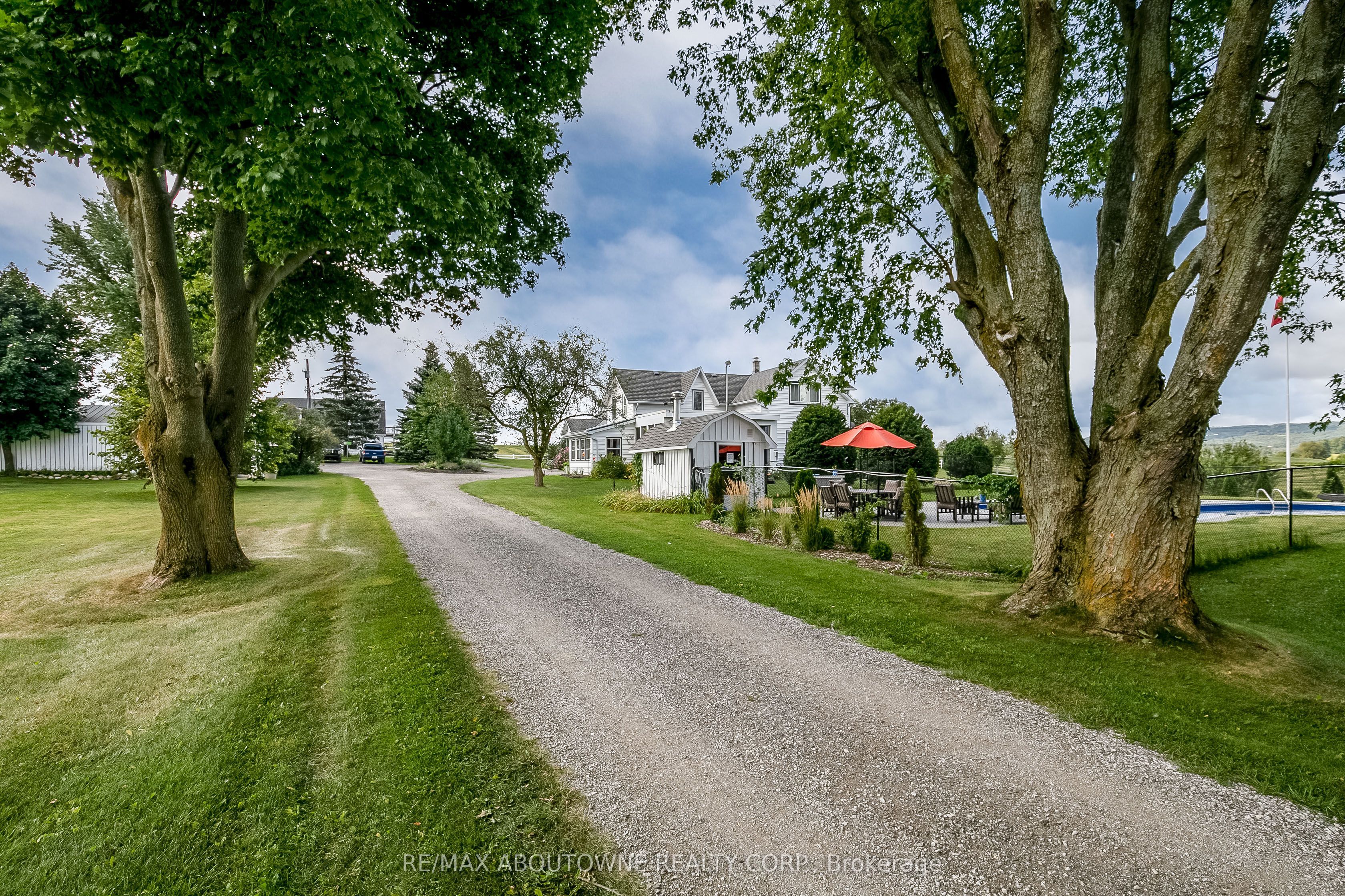 Photo 6 of 828350 32 Side Road, Mulmur, Rural Mulmur — HOMEH