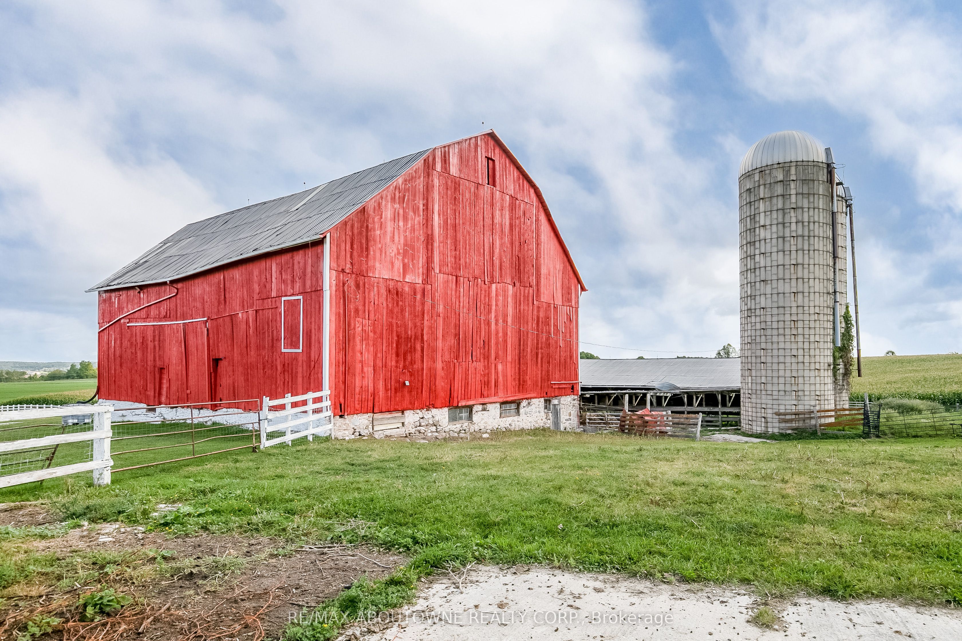 Photo 40 of 828350 32 Side Road, Mulmur, Rural Mulmur — HOMEH