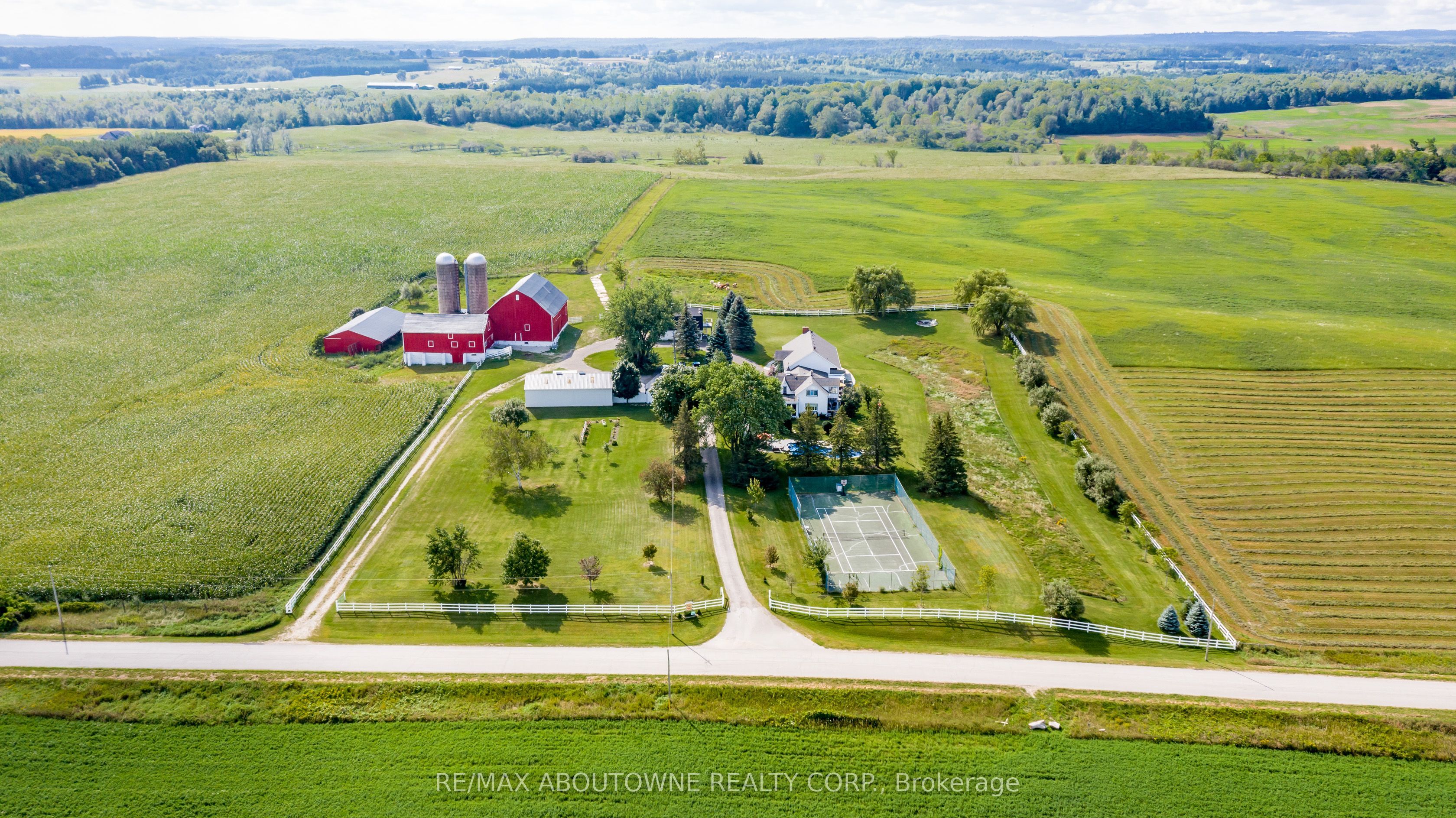 Photo 2 of 828350 32 Side Road, Mulmur, Rural Mulmur — HOMEH