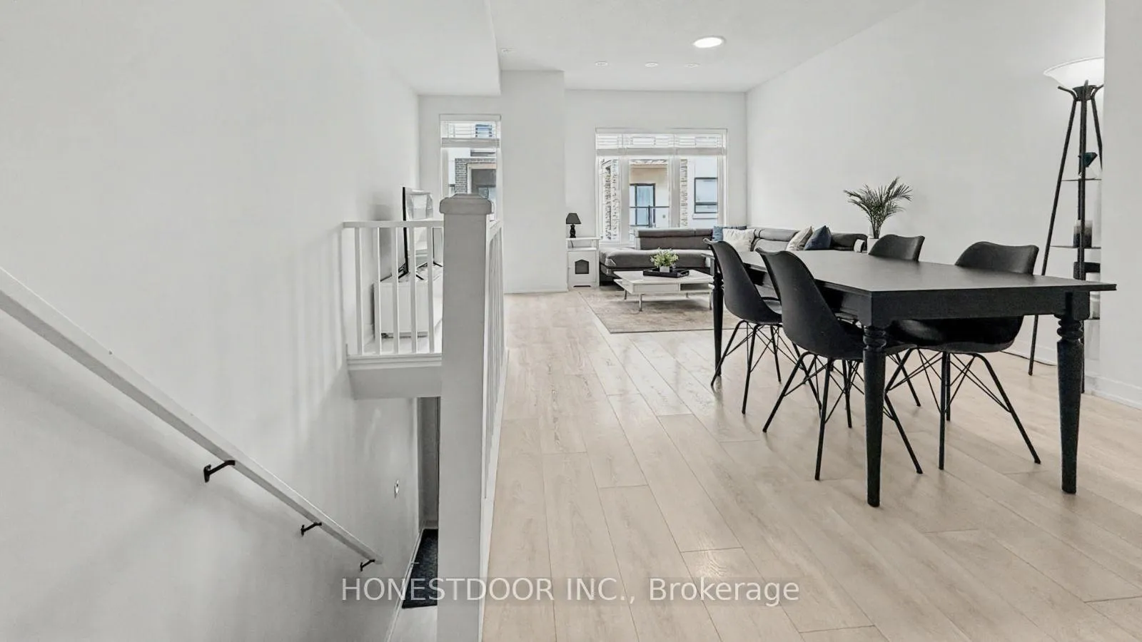 Photo 4 of Unit 26, 1095 Cooke Boulevard, Burlington, LaSalle — HOMEH