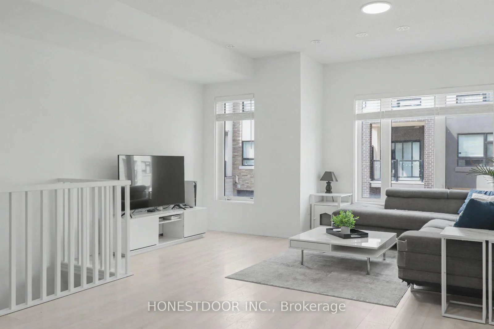 Photo 5 of Unit 26, 1095 Cooke Boulevard, Burlington, LaSalle — HOMEH