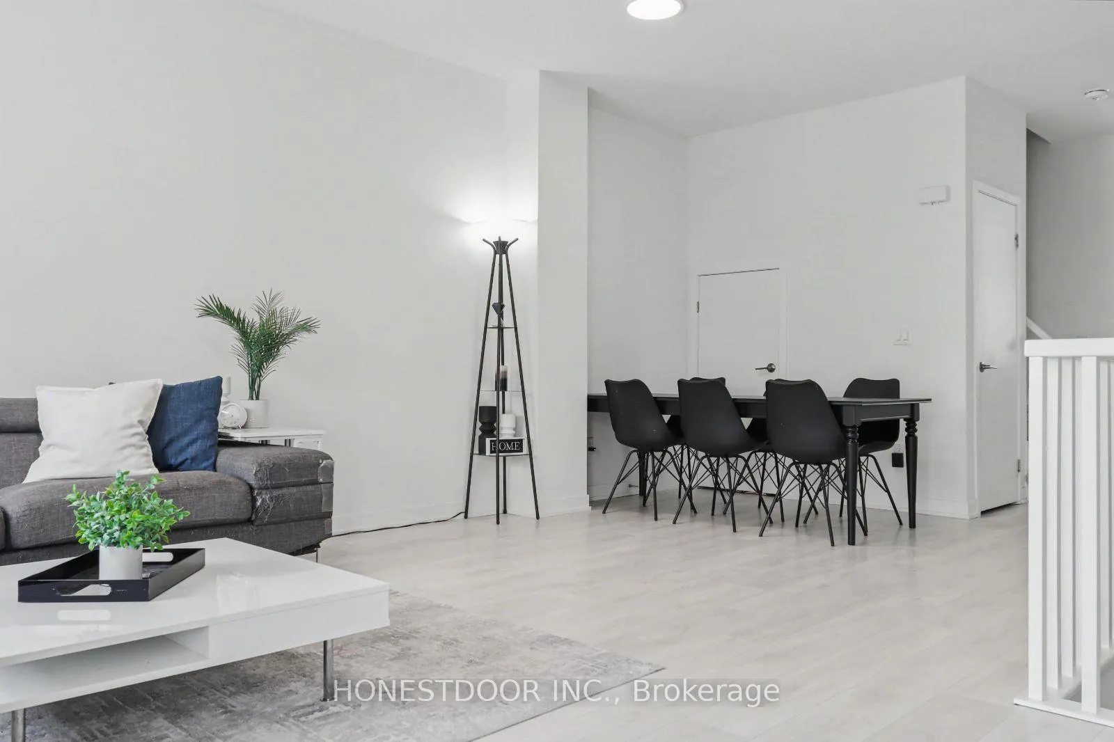 Photo 7 of Unit 26, 1095 Cooke Boulevard, Burlington, LaSalle — HOMEH