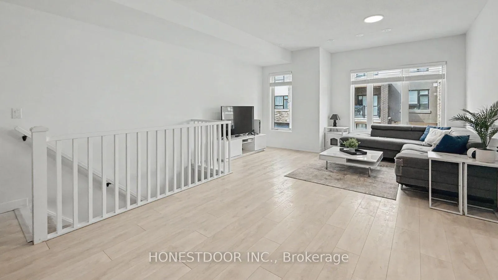 Photo 8 of Unit 26, 1095 Cooke Boulevard, Burlington, LaSalle — HOMEH