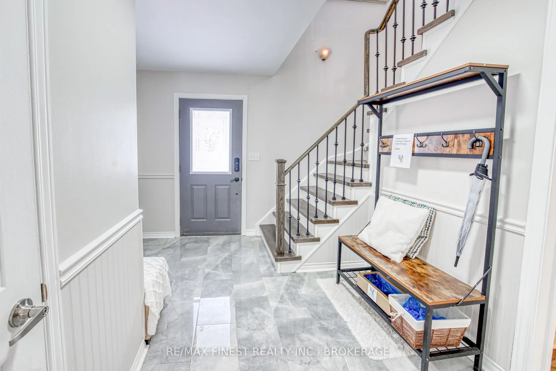 Photo 2 of 691 Muirfield Crescent, Kingston, East Gardiners Rd — HOMEH