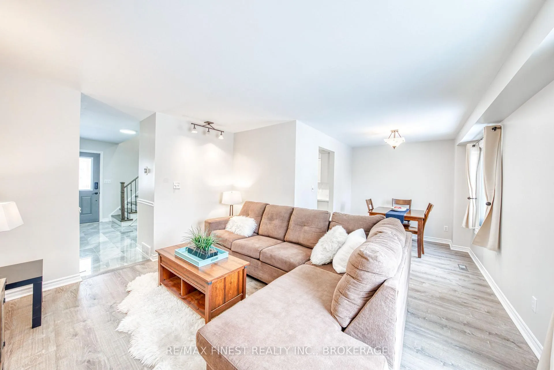 Photo 14 of 691 Muirfield Crescent, Kingston, East Gardiners Rd — HOMEH