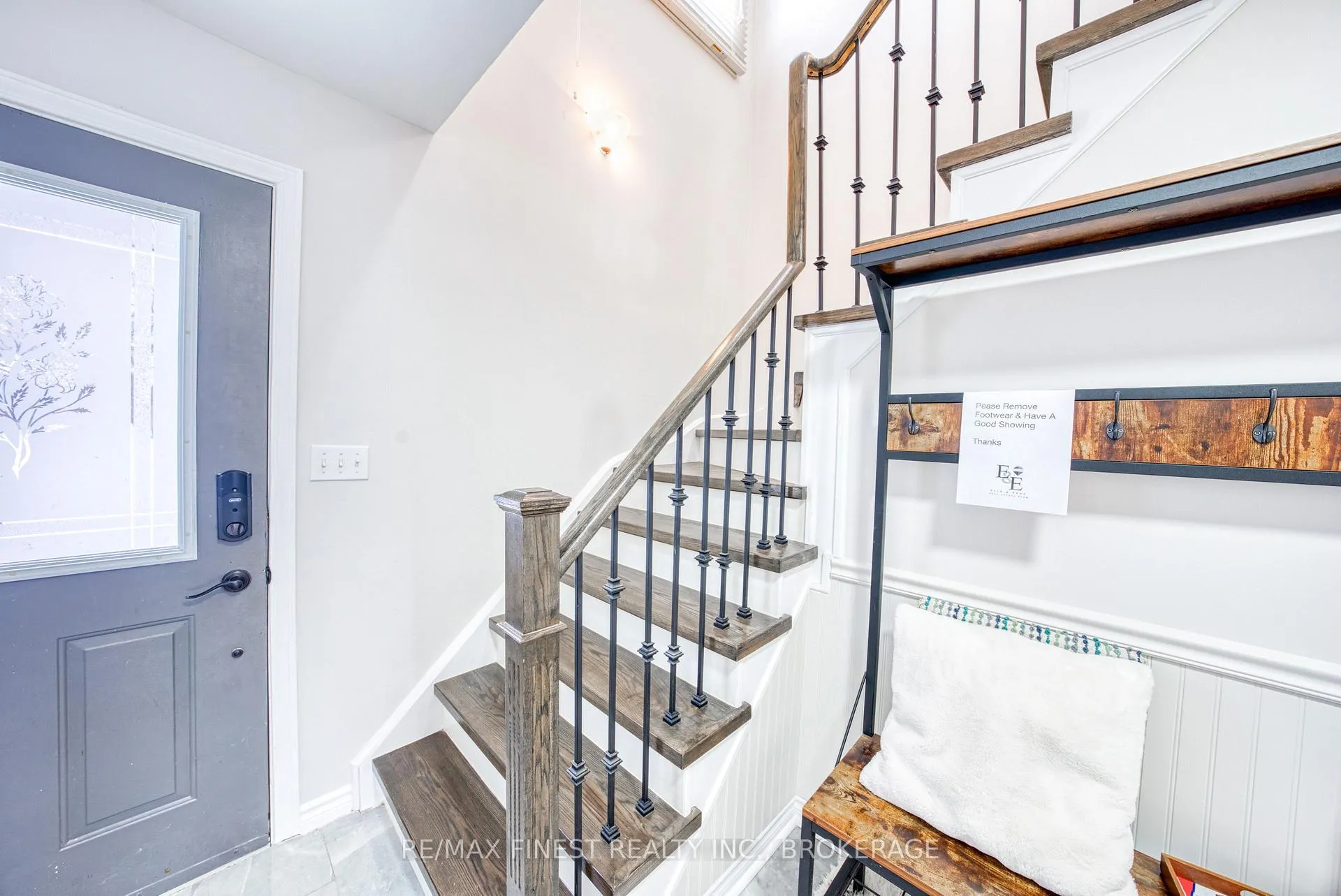 Photo 17 of 691 Muirfield Crescent, Kingston, East Gardiners Rd — HOMEH