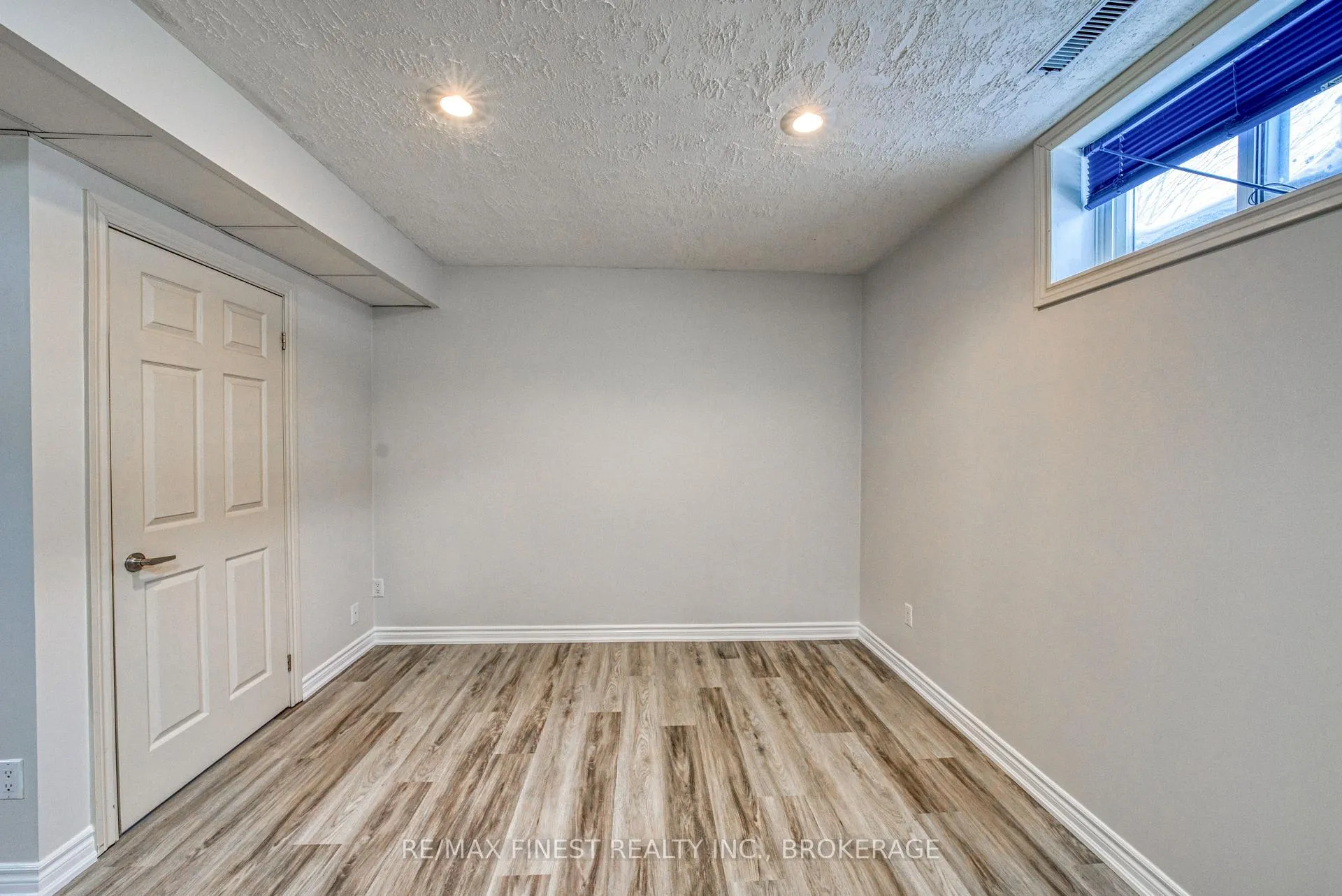 Photo 30 of 691 Muirfield Crescent, Kingston, East Gardiners Rd — HOMEH