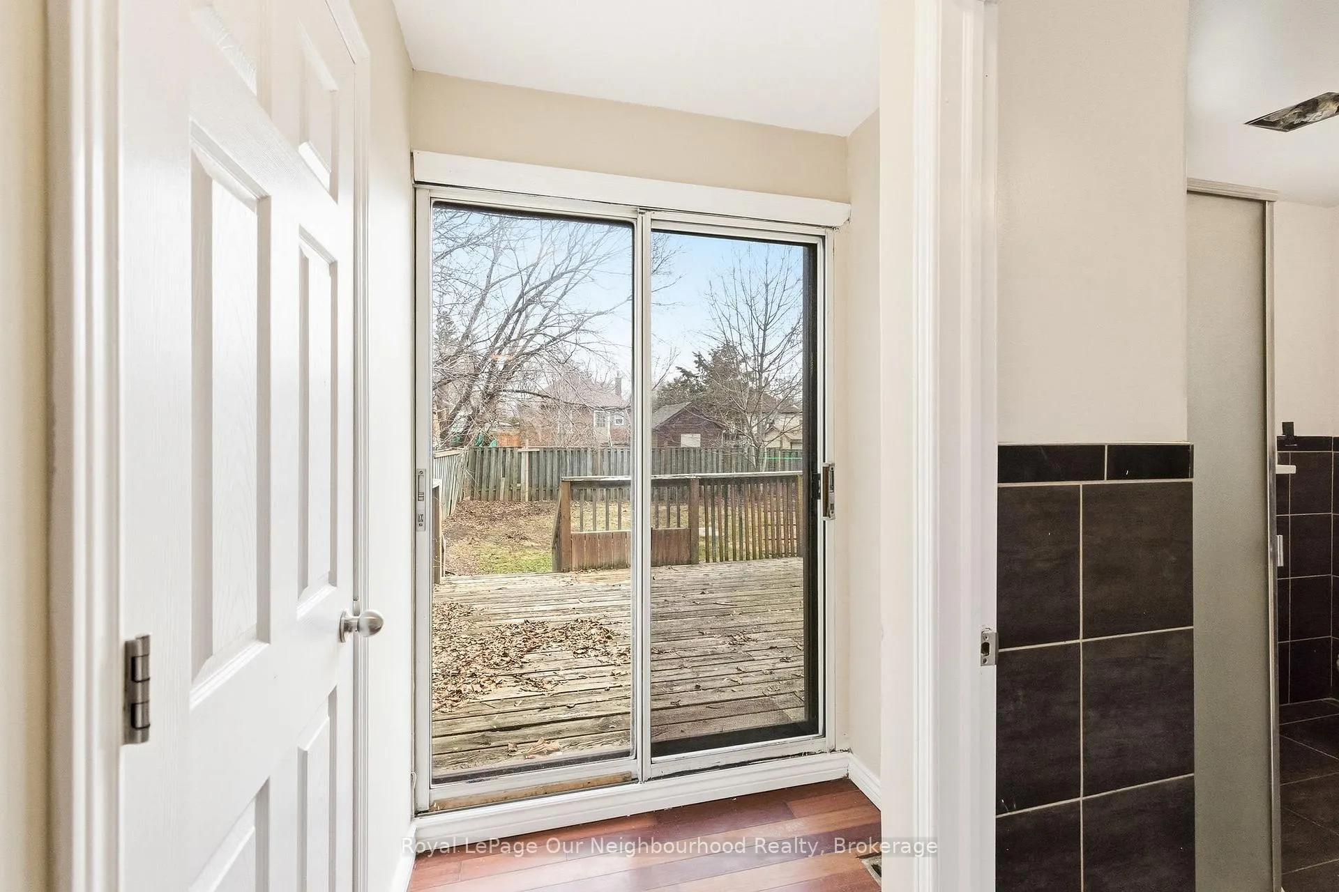 Photo 17 of 139 Central Pk Boulevard S, Oshawa, Central — HOMEH