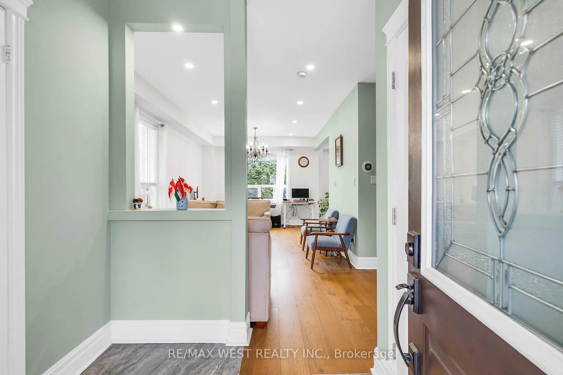Photo 4 of 80 Northgrove Crescent, Whitby, Brooklin — HOMEH