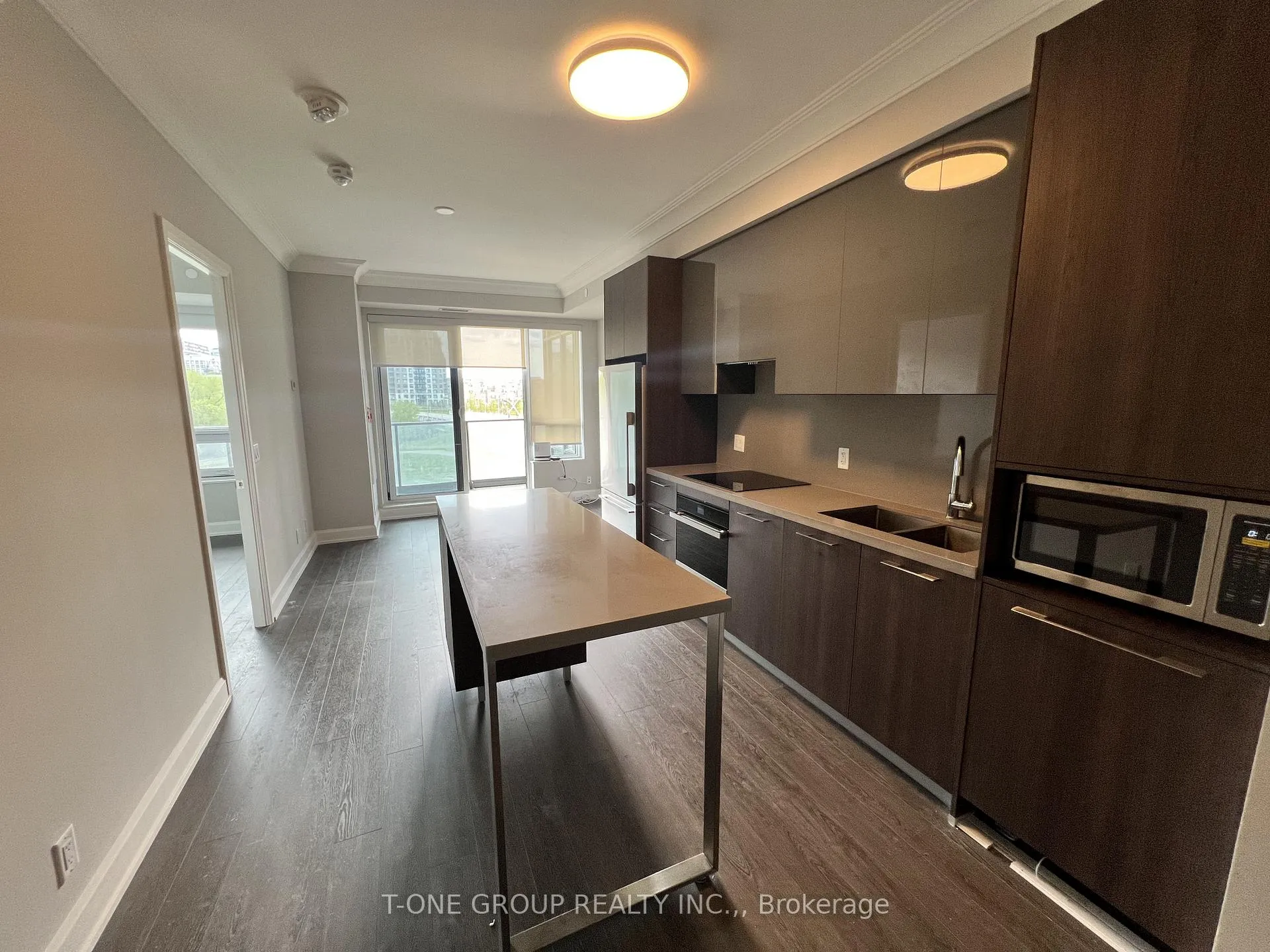 Photo 1 of 8 Water Walk Drive, Markham, Unionville — HOMEH