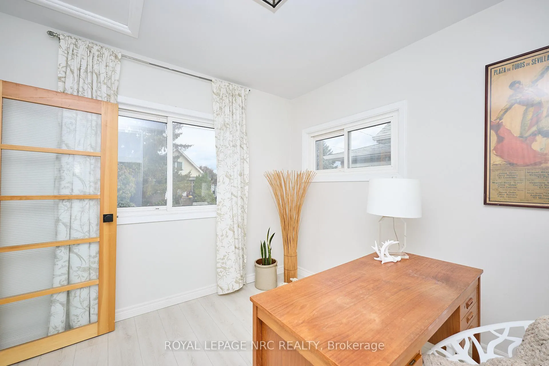 Photo 12 of 10 Fairburn Avenue, St. Catharines, Burleigh Hill — HOMEH