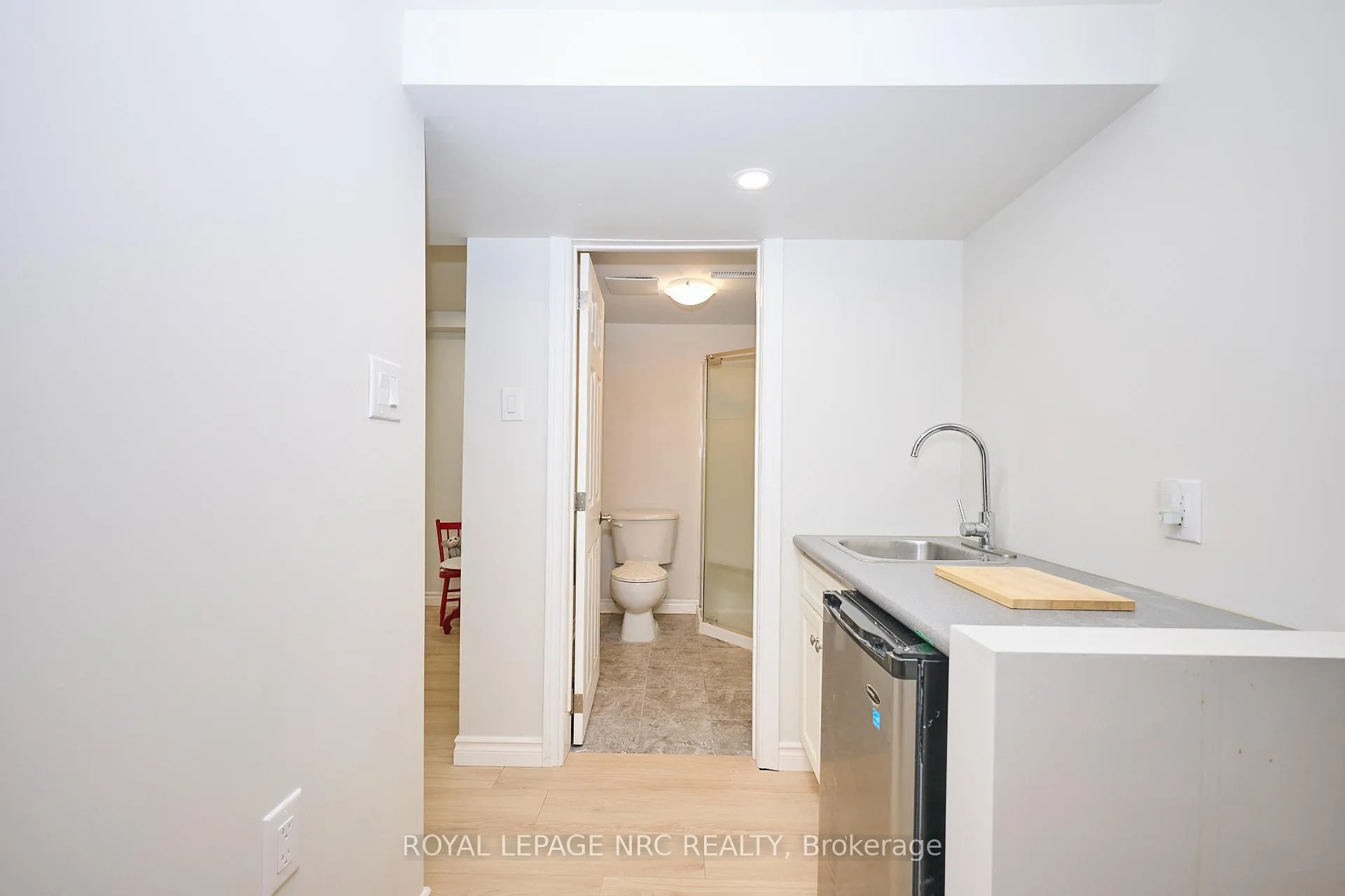 Photo 18 of 10 Fairburn Avenue, St. Catharines, Burleigh Hill — HOMEH