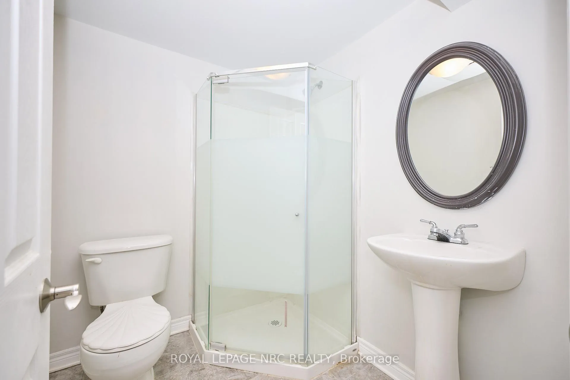 Photo 19 of 10 Fairburn Avenue, St. Catharines, Burleigh Hill — HOMEH