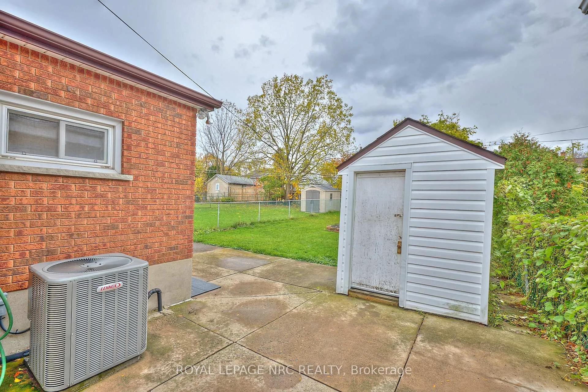 Photo 24 of 10 Fairburn Avenue, St. Catharines, Burleigh Hill — HOMEH