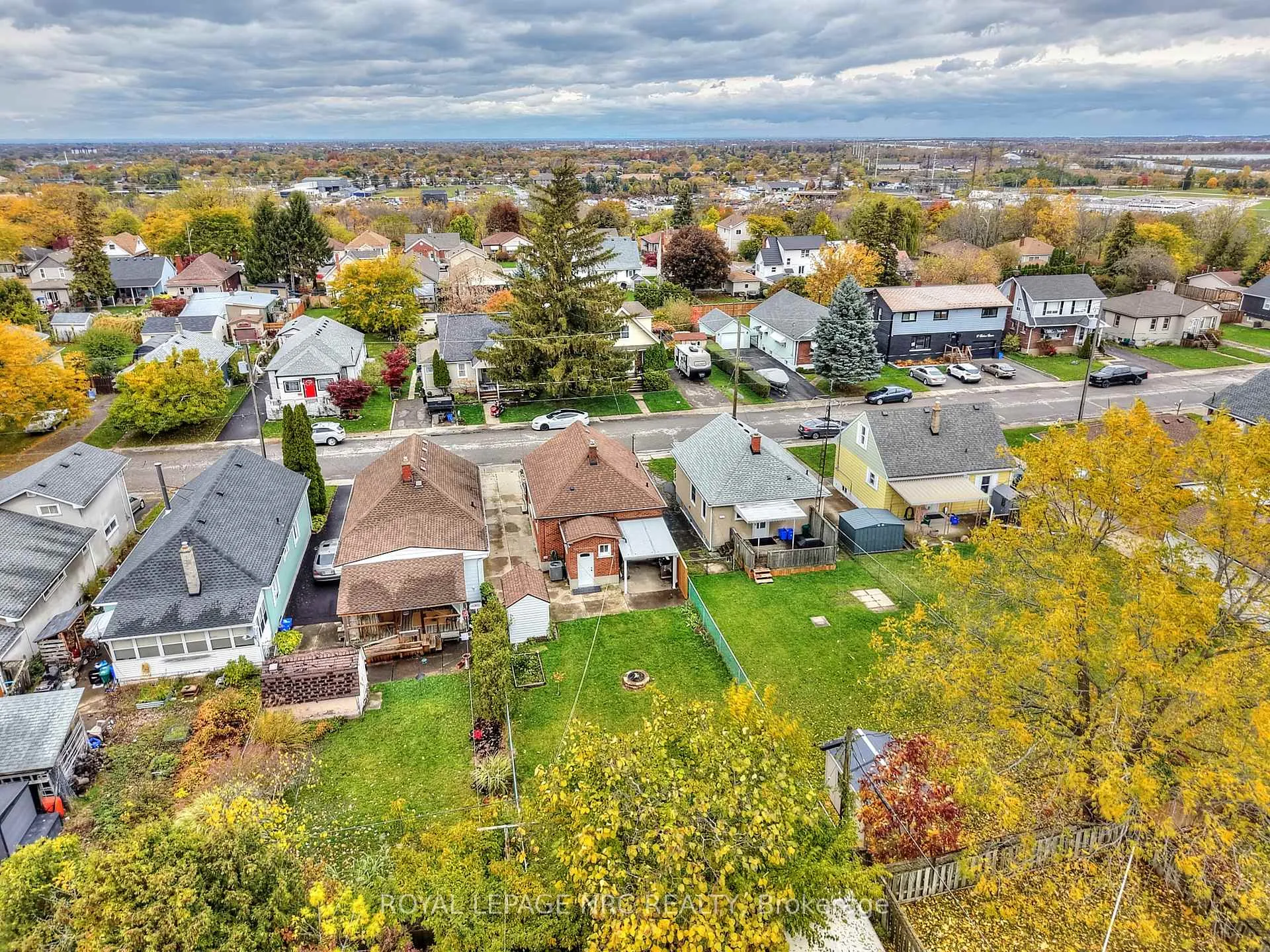 Photo 26 of 10 Fairburn Avenue, St. Catharines, Burleigh Hill — HOMEH