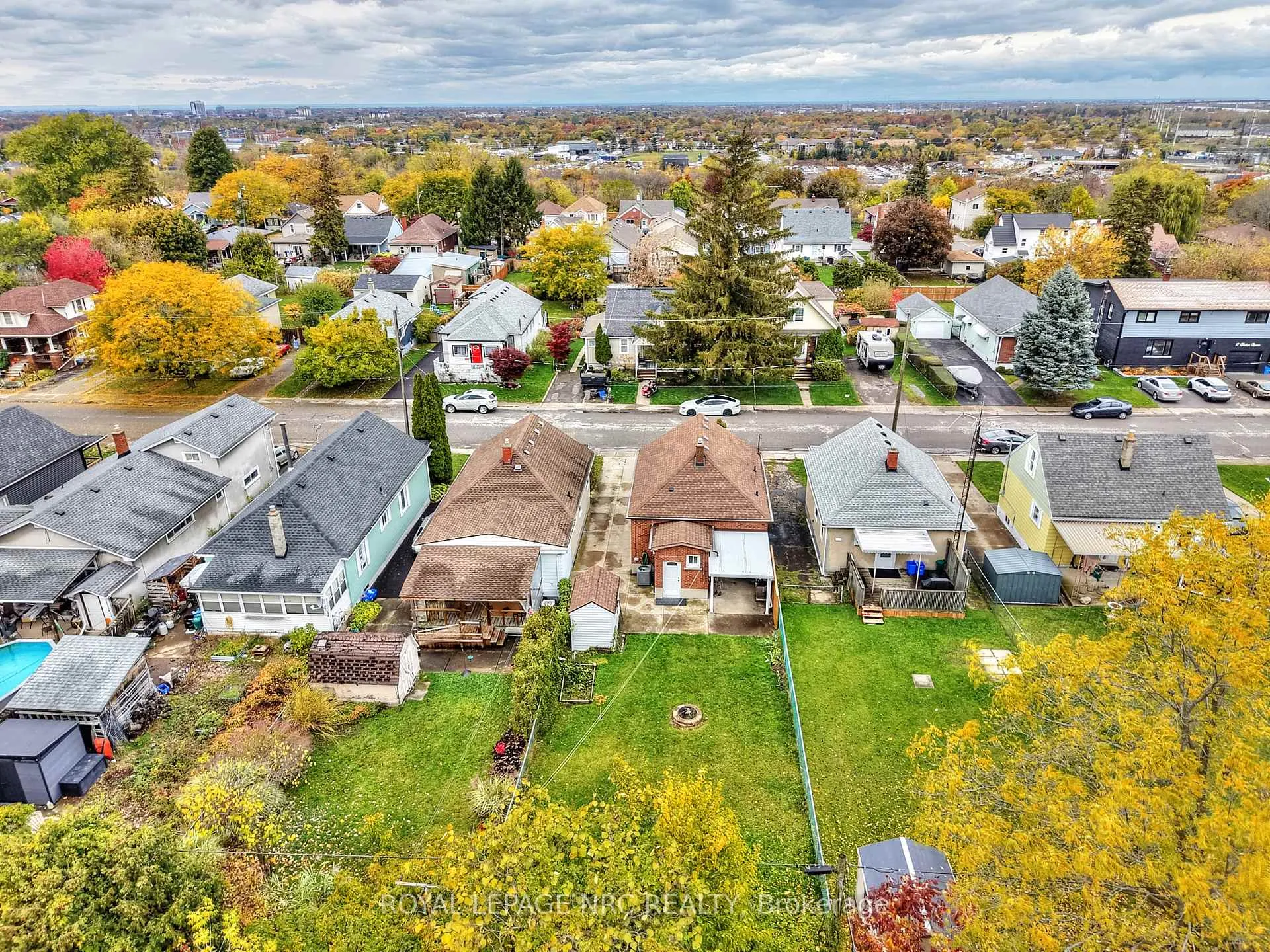 Photo 27 of 10 Fairburn Avenue, St. Catharines, Burleigh Hill — HOMEH