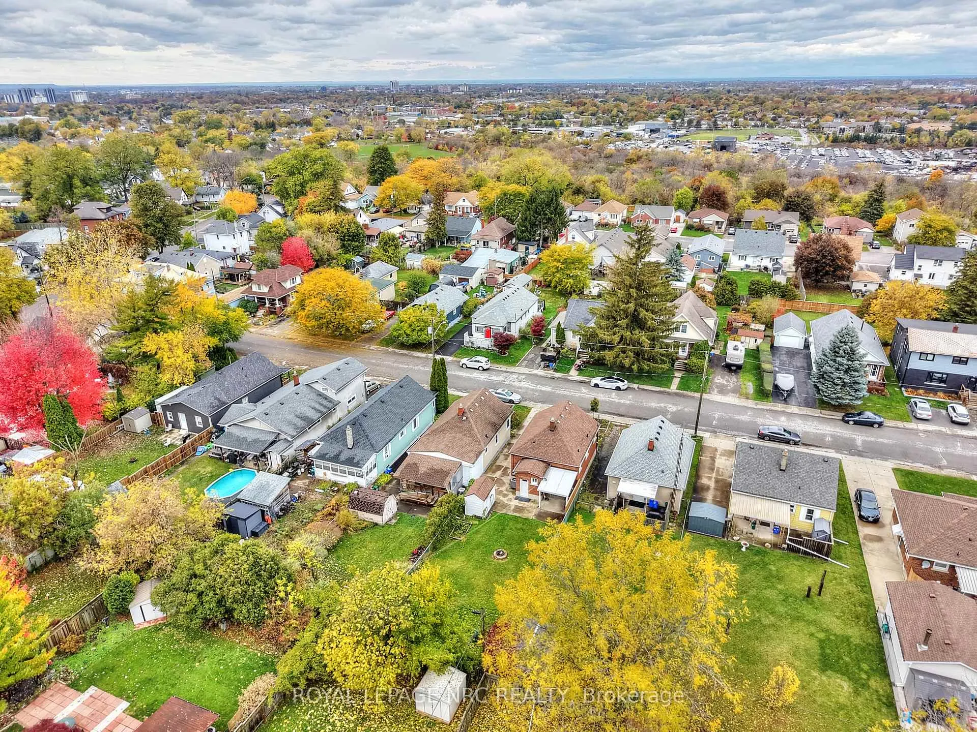 Photo 28 of 10 Fairburn Avenue, St. Catharines, Burleigh Hill — HOMEH