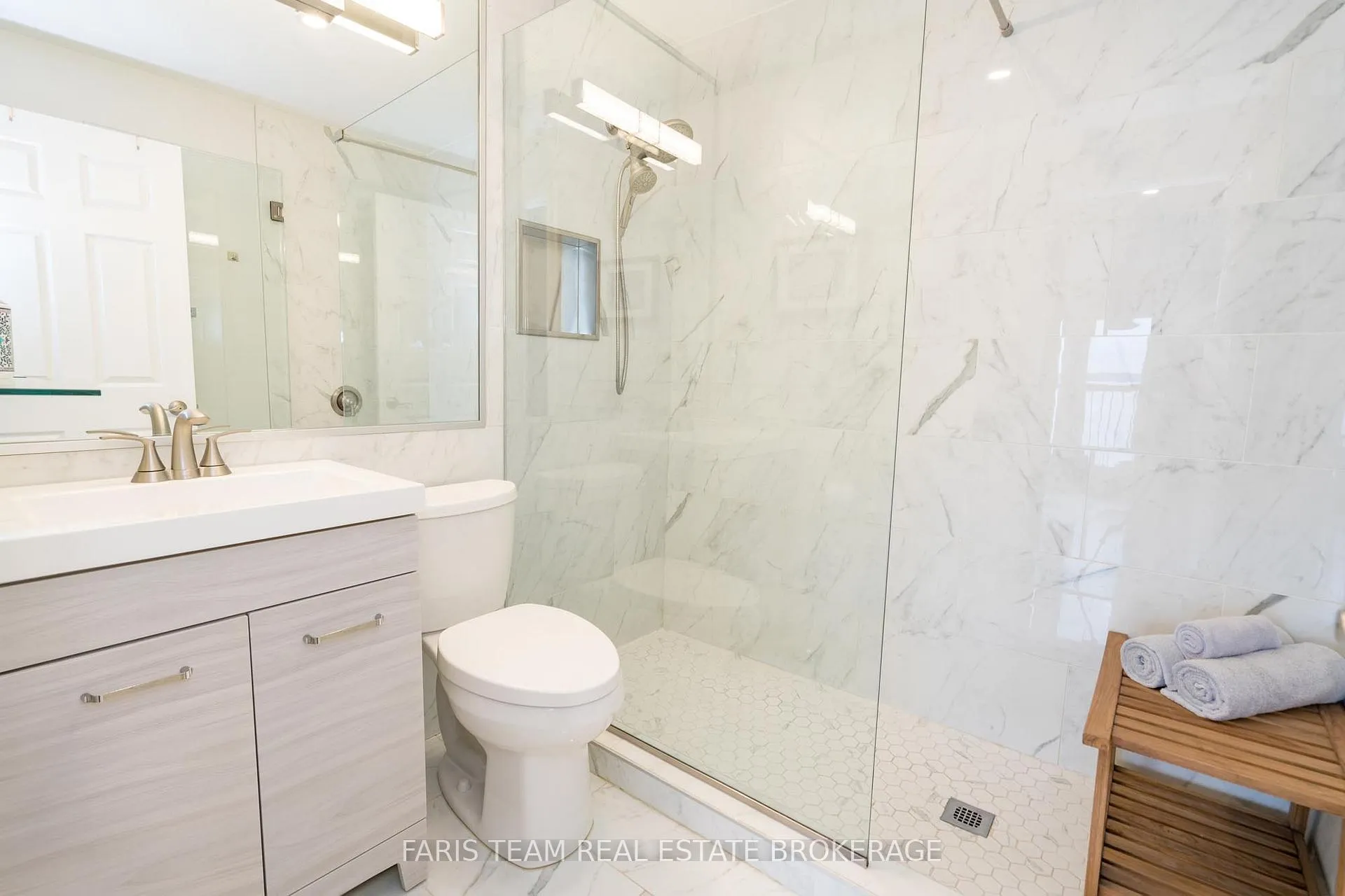 Photo 14 of 282 Robins Point Road, Tay, Victoria Harbour — HOMEH