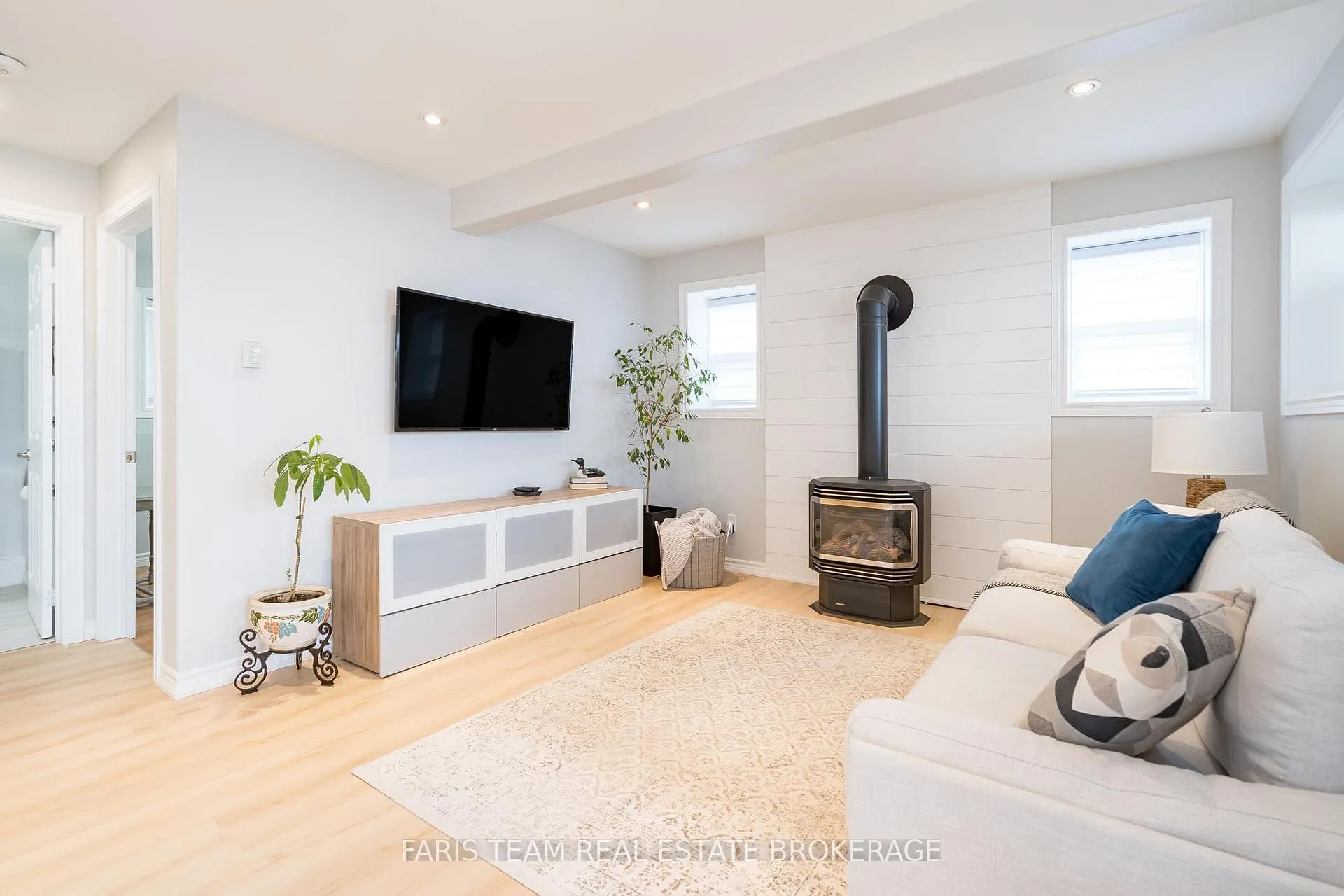 Photo 16 of 282 Robins Point Road, Tay, Victoria Harbour — HOMEH