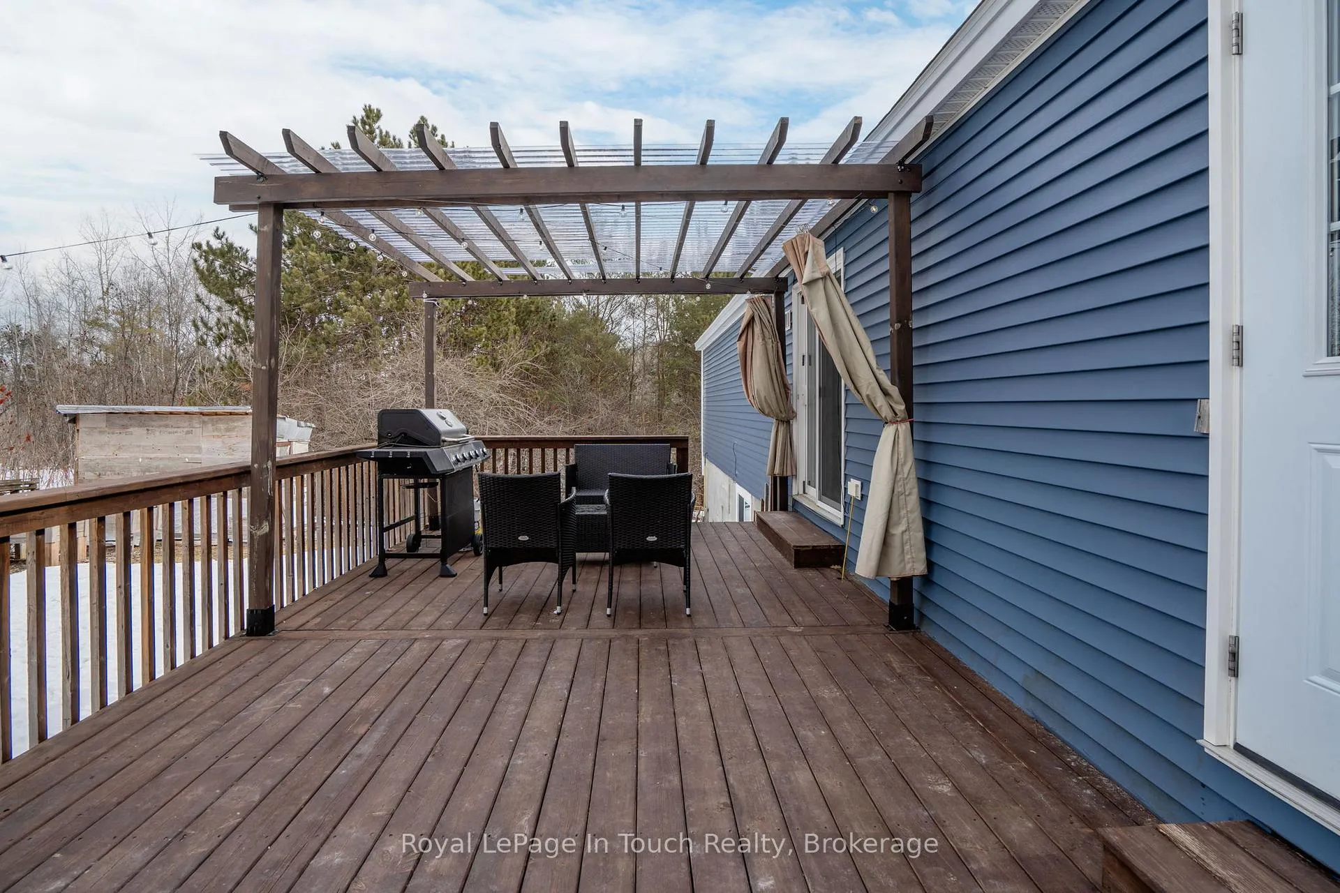 Photo 4 of 9732 93 Highway, Midland — HOMEH